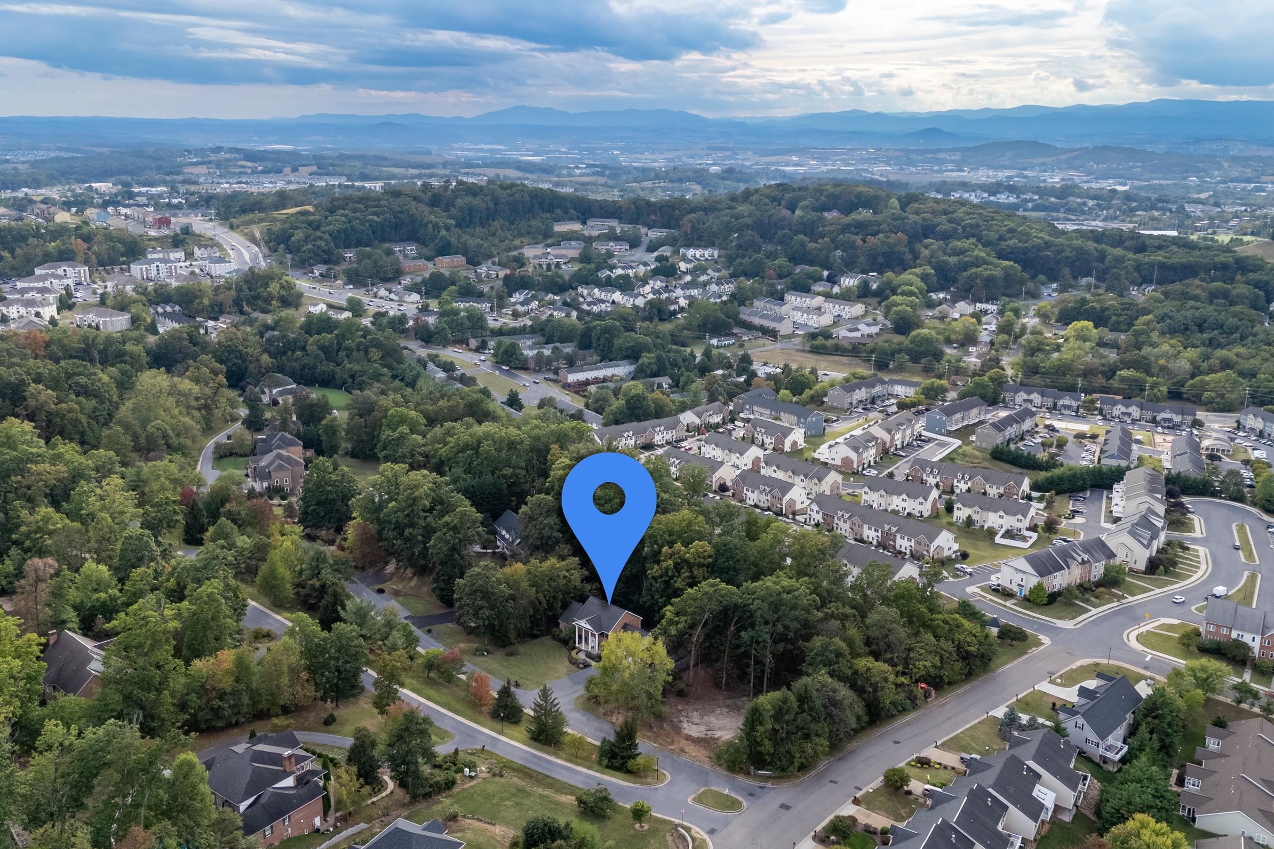 2205 PEARL LN, HARRISONBURG, Virginia 22801, 4 Bedrooms Bedrooms, ,3 BathroomsBathrooms,Residential,2205 PEARL LN,669591 MLS # 669591