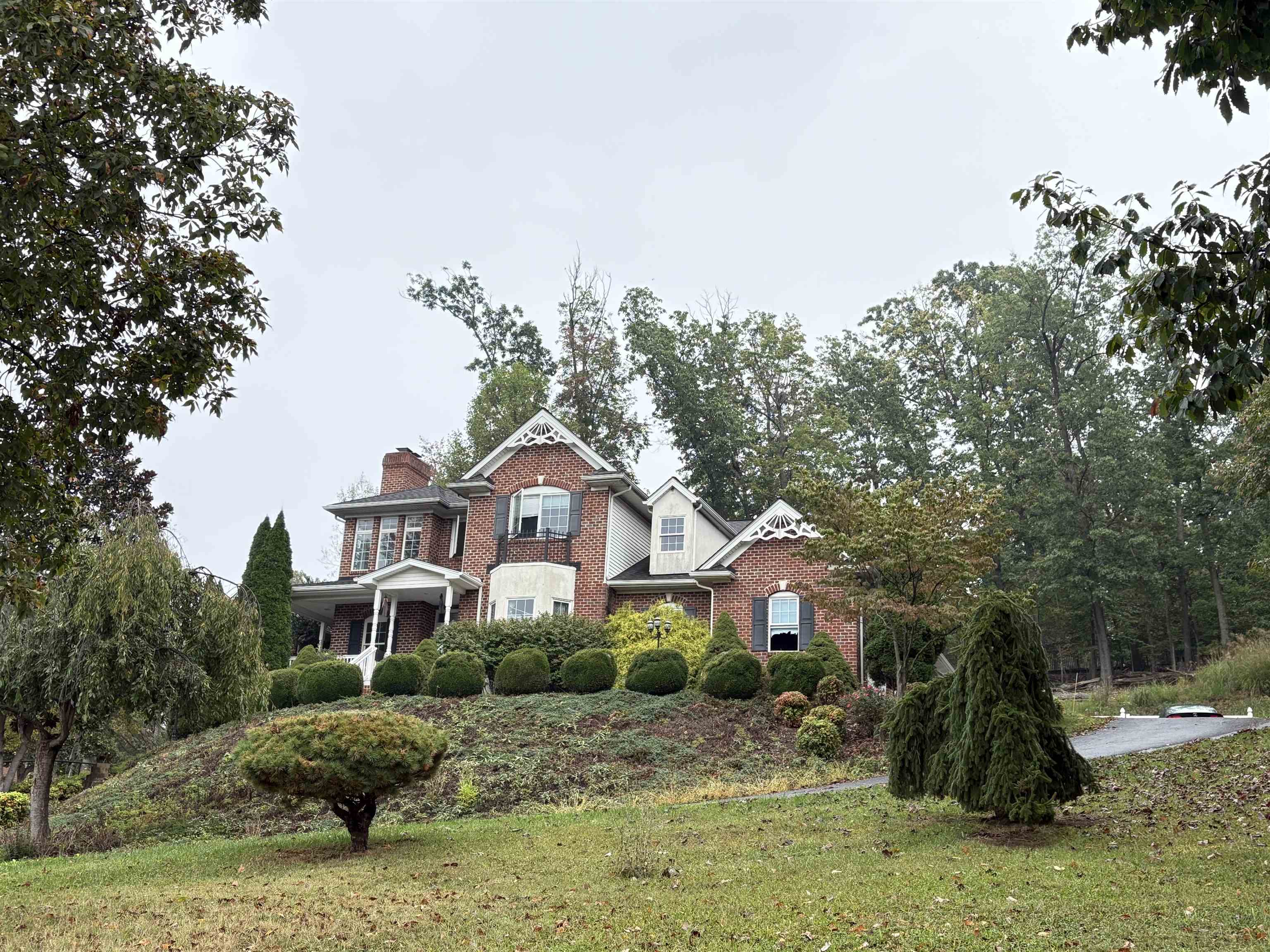 2289 PEARL LN, HARRISONBURG, Virginia 22801, 4 Bedrooms Bedrooms, ,5 BathroomsBathrooms,Residential,2289 PEARL LN,669594 MLS # 669594