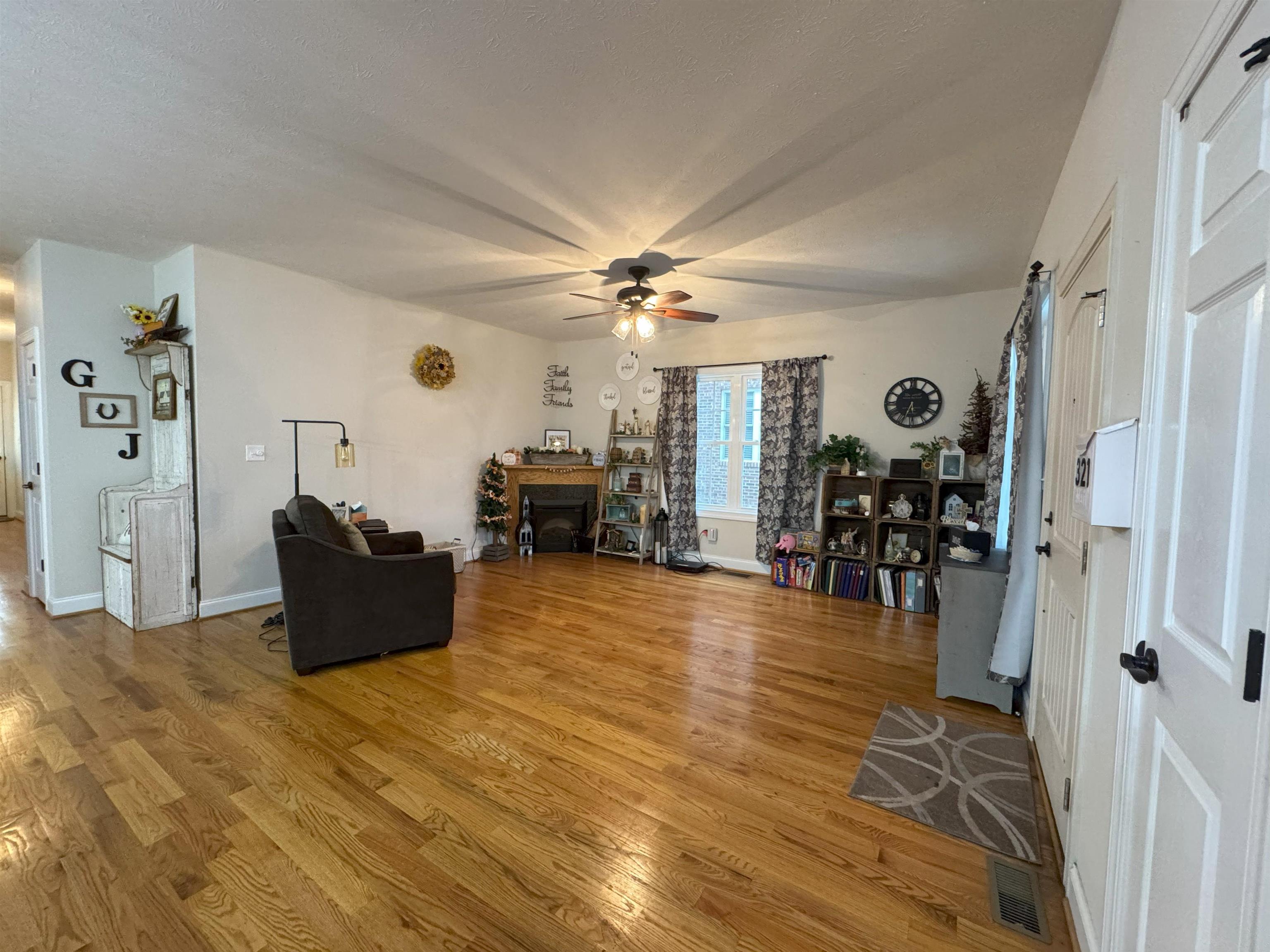 45 GEMSTONE DR, STUARTS DRAFT, Virginia 24477, 3 Bedrooms Bedrooms, ,2 BathroomsBathrooms,Residential,45 GEMSTONE DR,669599 MLS # 669599