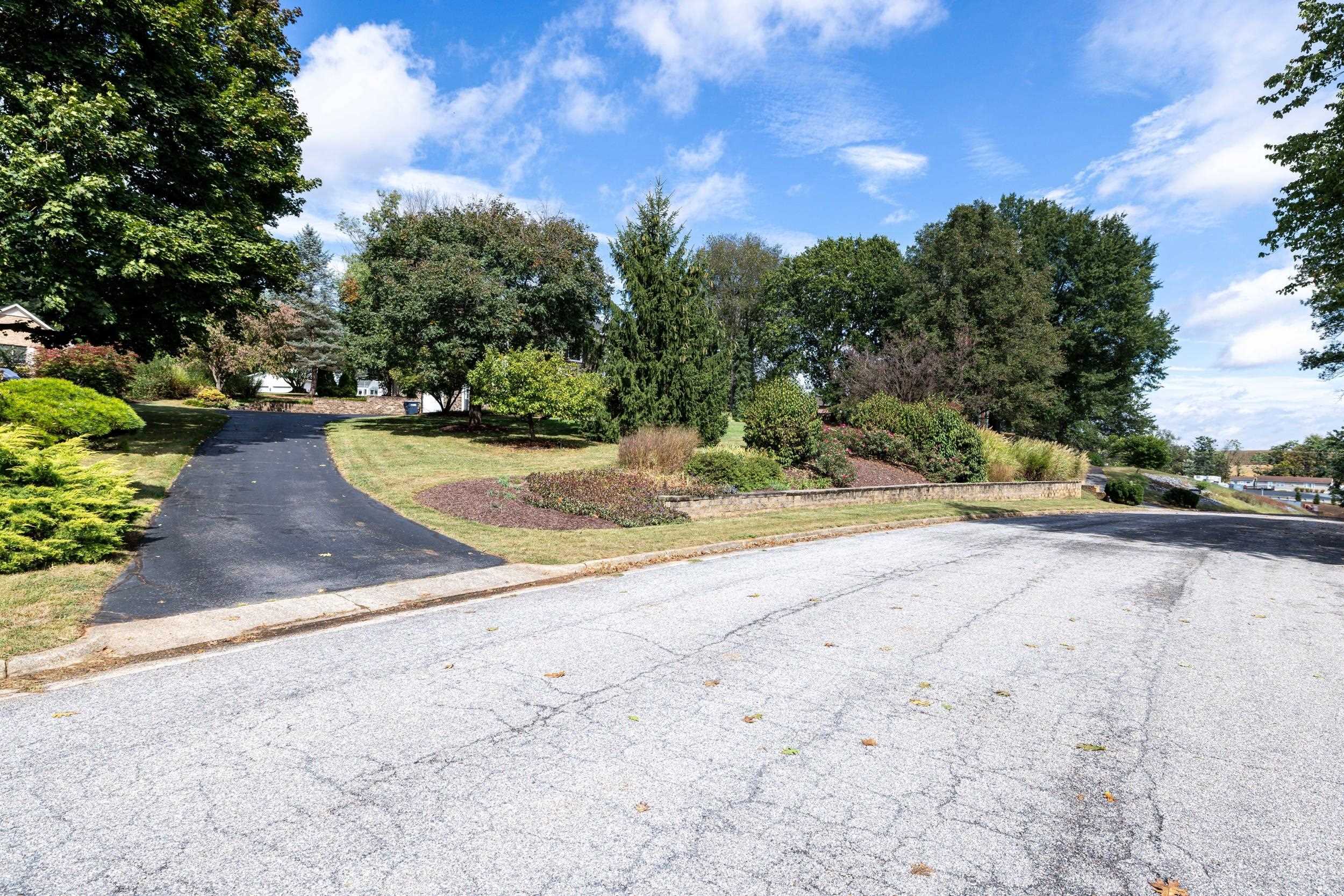 134 RORRER CIR, ROCKINGHAM, Virginia 22801, 4 Bedrooms Bedrooms, ,3 BathroomsBathrooms,Residential,134 RORRER CIR,669571 MLS # 669571