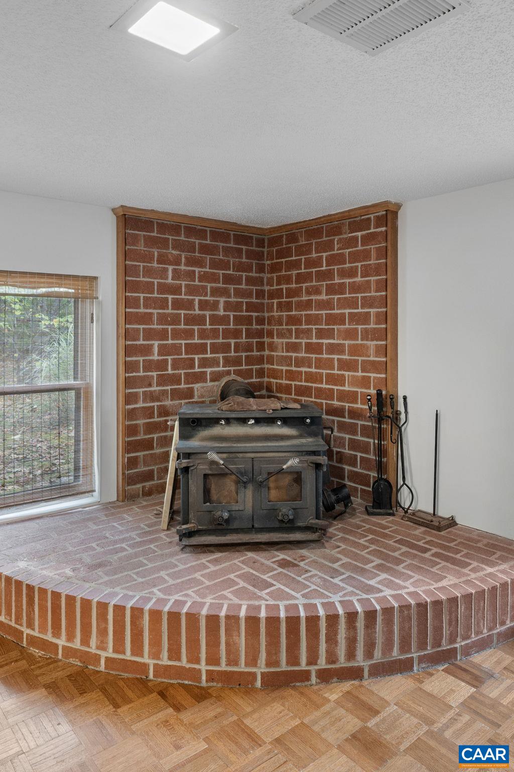 345 WALNUT SHADE RD, LOUISA, Virginia 23093, 2 Bedrooms Bedrooms, ,2 BathroomsBathrooms,Residential,Your Hideaway,345 WALNUT SHADE RD,669585 MLS # 669585