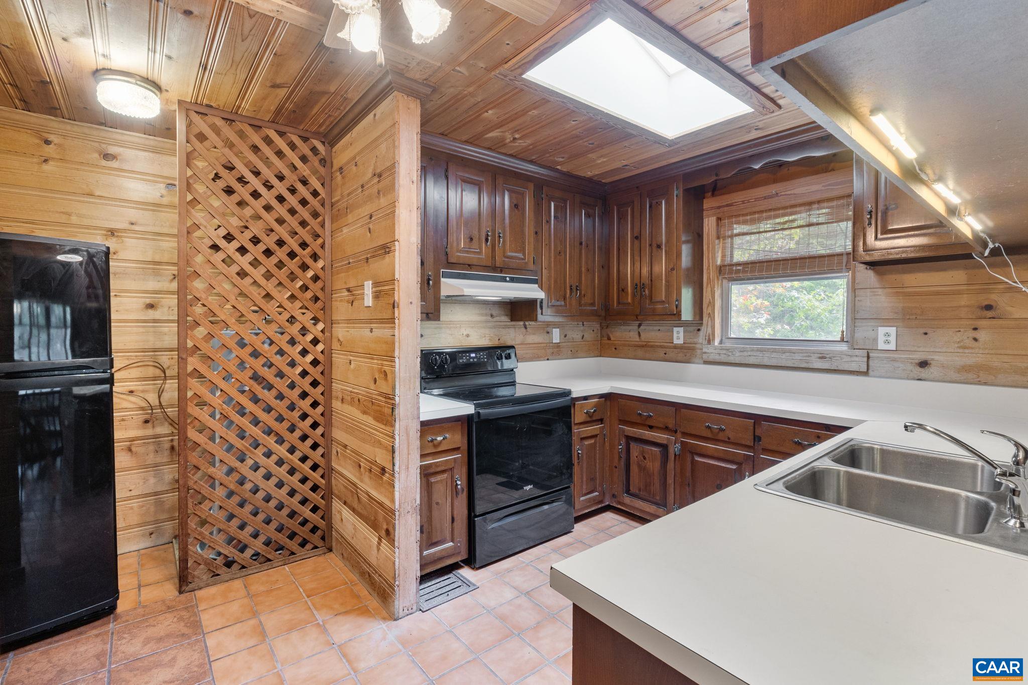 345 WALNUT SHADE RD, LOUISA, Virginia 23093, 2 Bedrooms Bedrooms, ,2 BathroomsBathrooms,Residential,Your Hideaway,345 WALNUT SHADE RD,669585 MLS # 669585