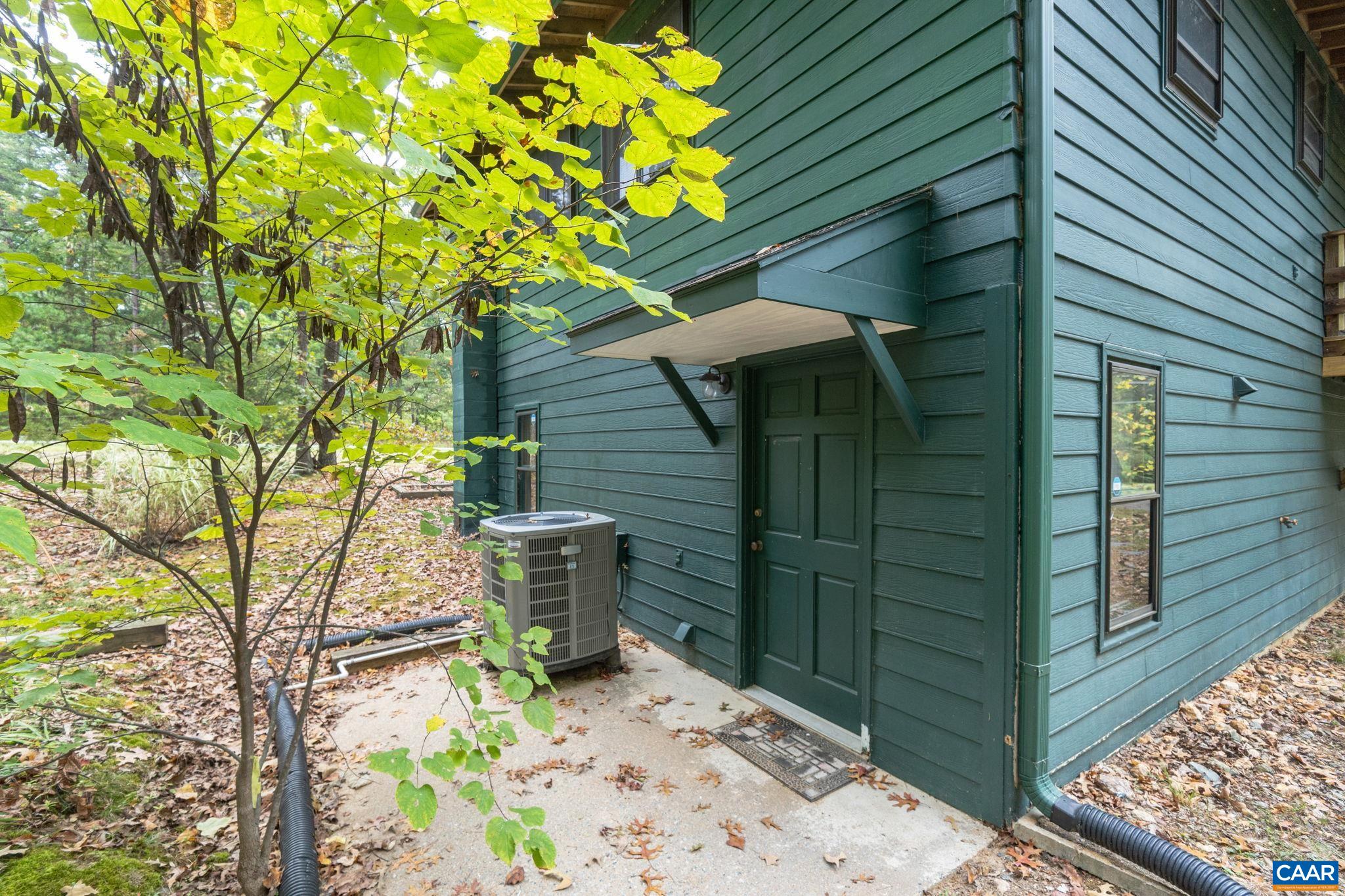 345 WALNUT SHADE RD, LOUISA, Virginia 23093, 2 Bedrooms Bedrooms, ,2 BathroomsBathrooms,Residential,Your Hideaway,345 WALNUT SHADE RD,669585 MLS # 669585
