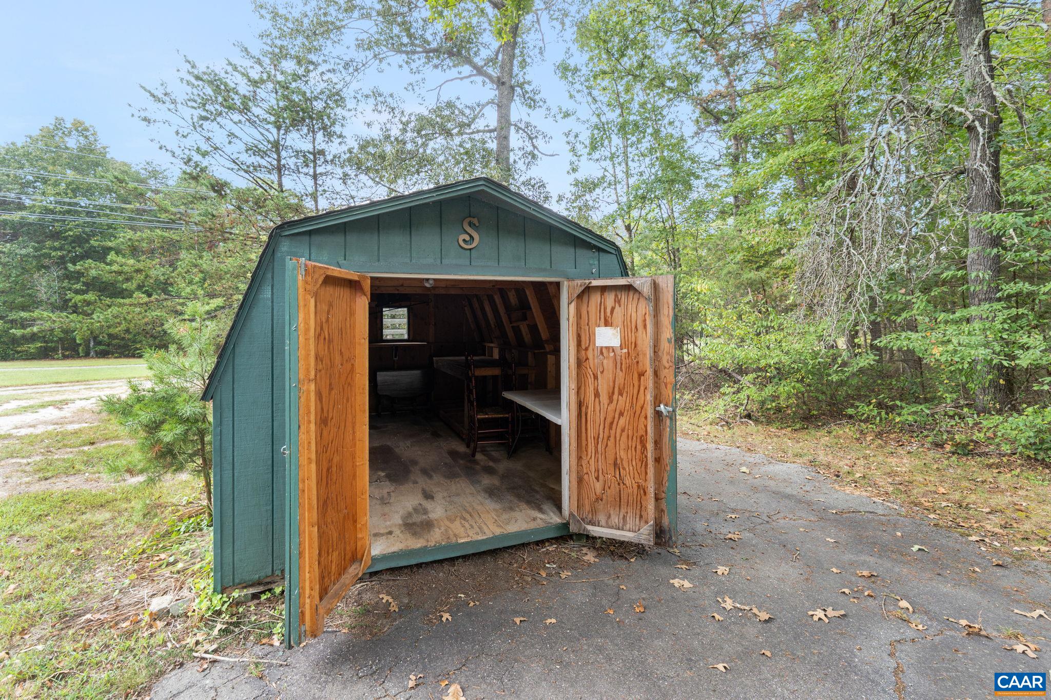 345 WALNUT SHADE RD, LOUISA, Virginia 23093, 2 Bedrooms Bedrooms, ,2 BathroomsBathrooms,Residential,Your Hideaway,345 WALNUT SHADE RD,669585 MLS # 669585