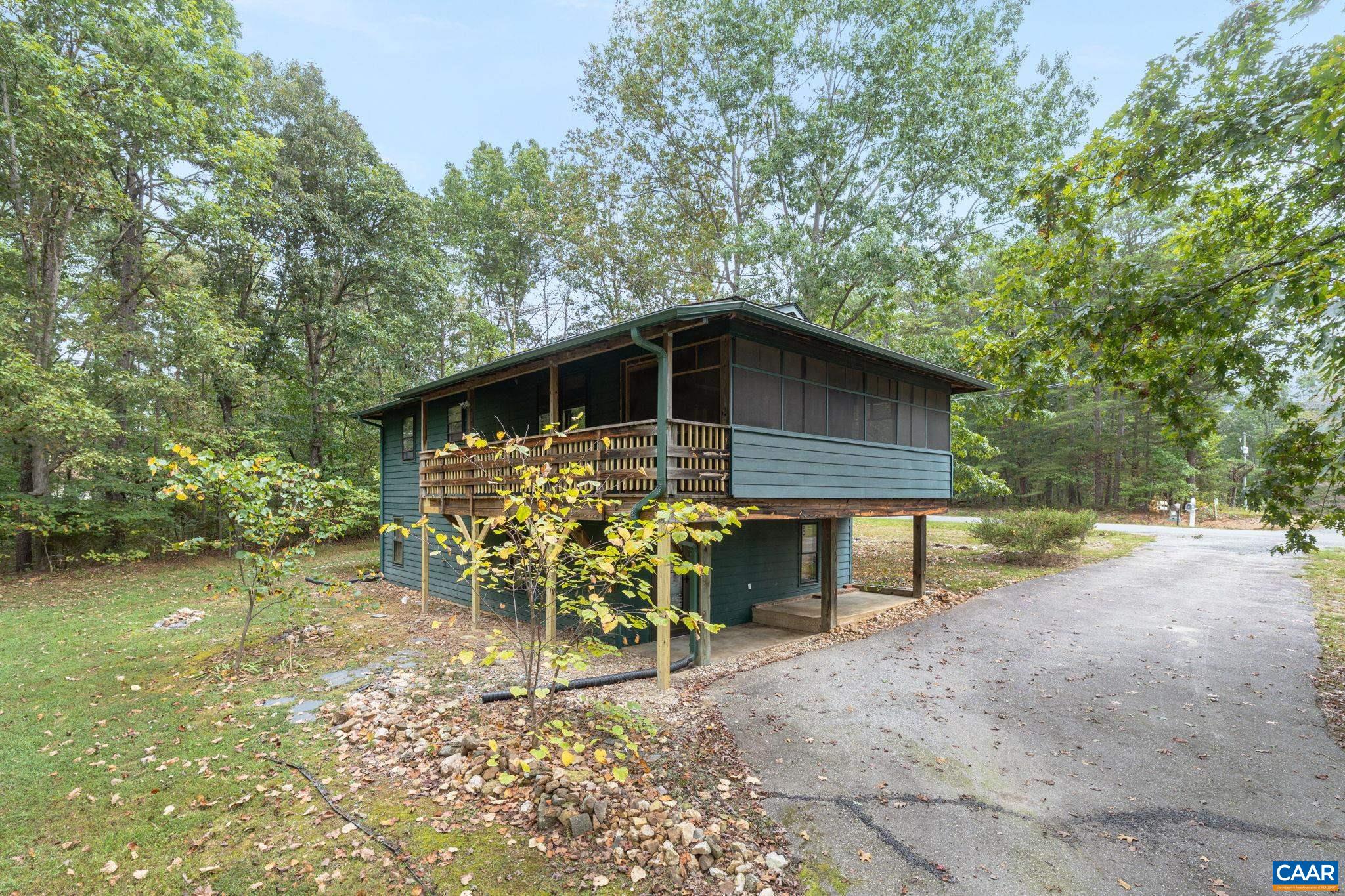 345 WALNUT SHADE RD, LOUISA, Virginia 23093, 2 Bedrooms Bedrooms, ,2 BathroomsBathrooms,Residential,Your Hideaway,345 WALNUT SHADE RD,669585 MLS # 669585