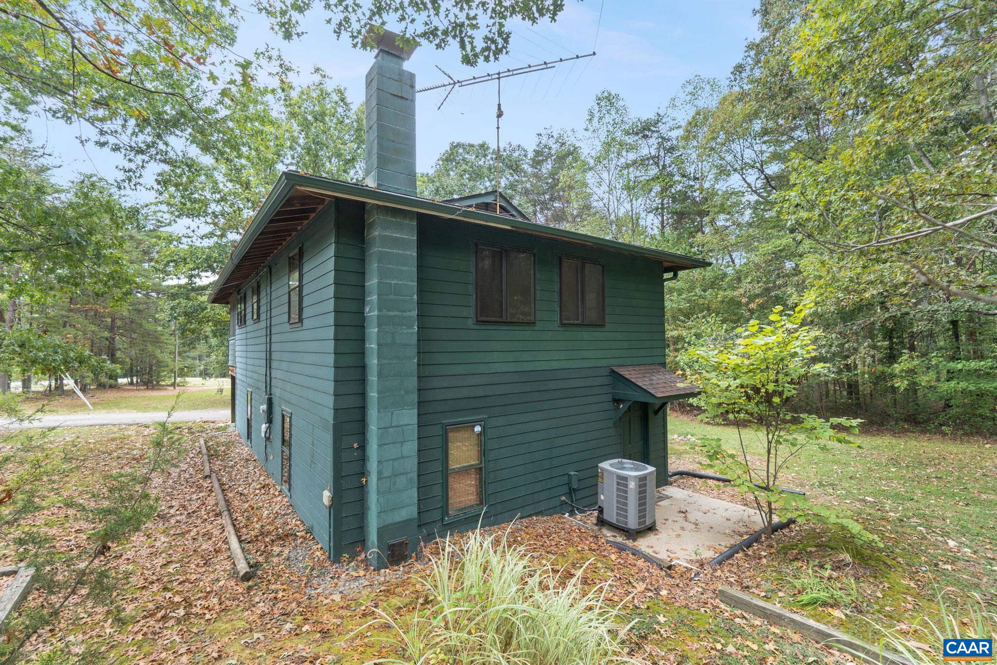 345 WALNUT SHADE RD, LOUISA, Virginia 23093, 2 Bedrooms Bedrooms, ,2 BathroomsBathrooms,Residential,Your Hideaway,345 WALNUT SHADE RD,669585 MLS # 669585