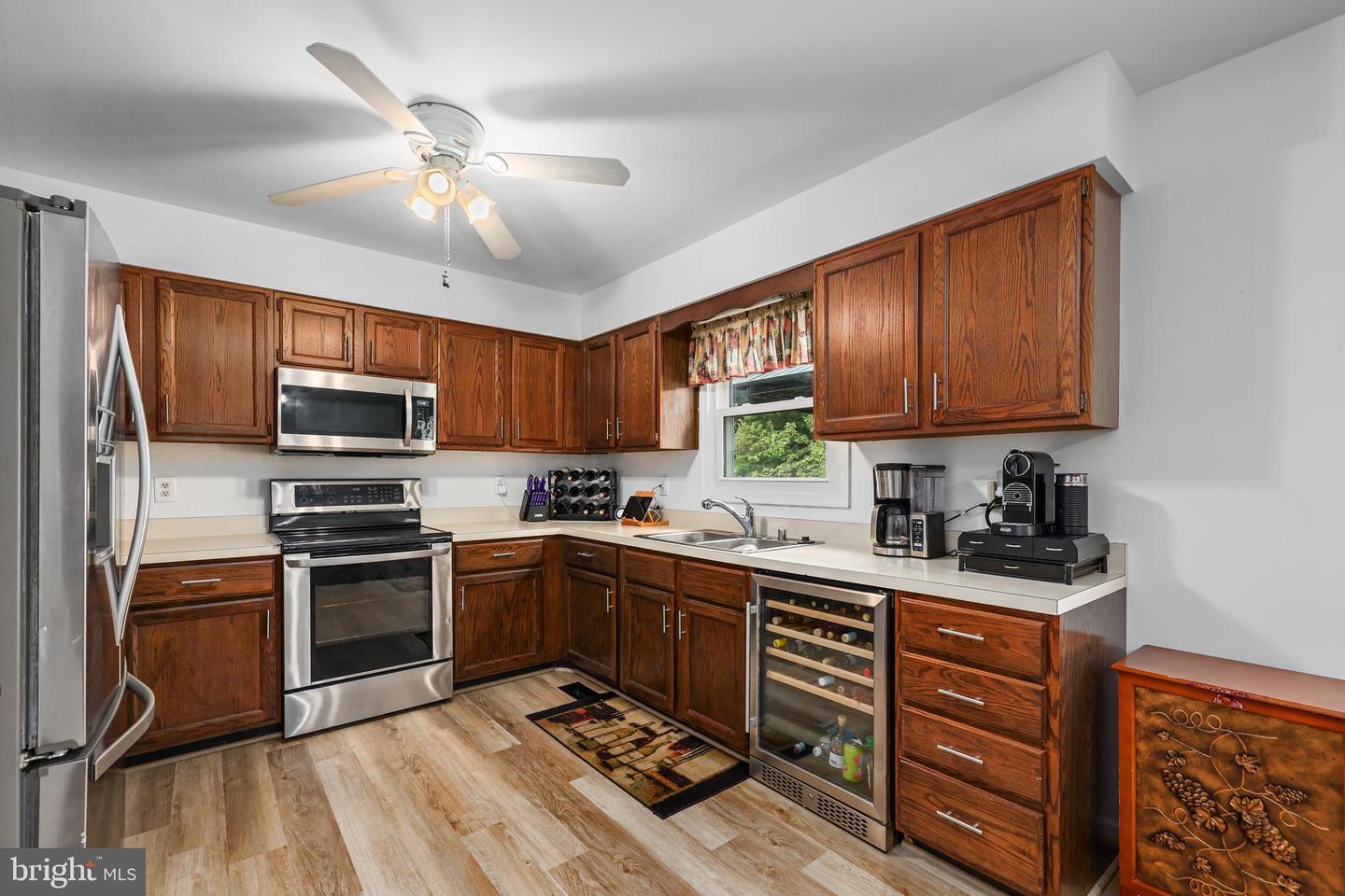 16 BUCK RD, STAFFORD, Virginia 22556, 5 Bedrooms Bedrooms, ,3 BathroomsBathrooms,Residential,For sale,16 BUCK RD,VAST2042042 MLS # VAST2042042