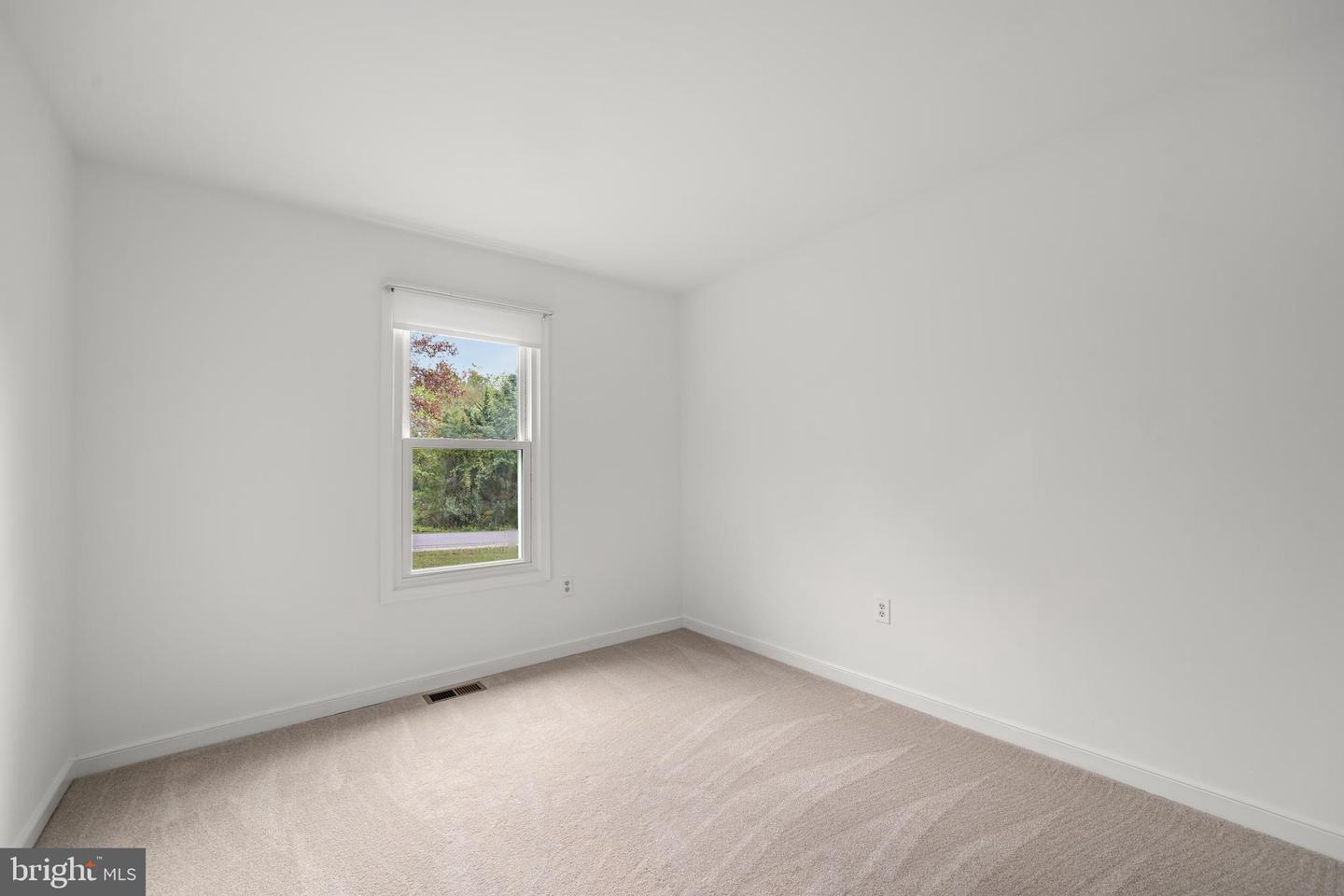 16 BUCK RD, STAFFORD, Virginia 22556, 5 Bedrooms Bedrooms, ,3 BathroomsBathrooms,Residential,For sale,16 BUCK RD,VAST2042042 MLS # VAST2042042