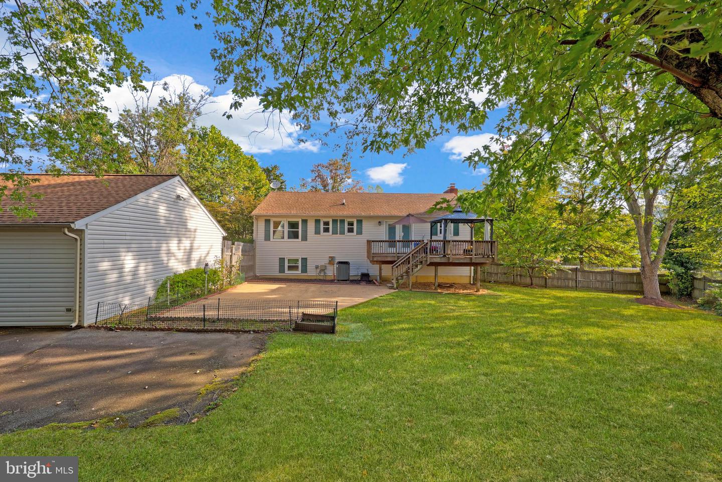 16 BUCK RD, STAFFORD, Virginia 22556, 5 Bedrooms Bedrooms, ,3 BathroomsBathrooms,Residential,For sale,16 BUCK RD,VAST2042042 MLS # VAST2042042