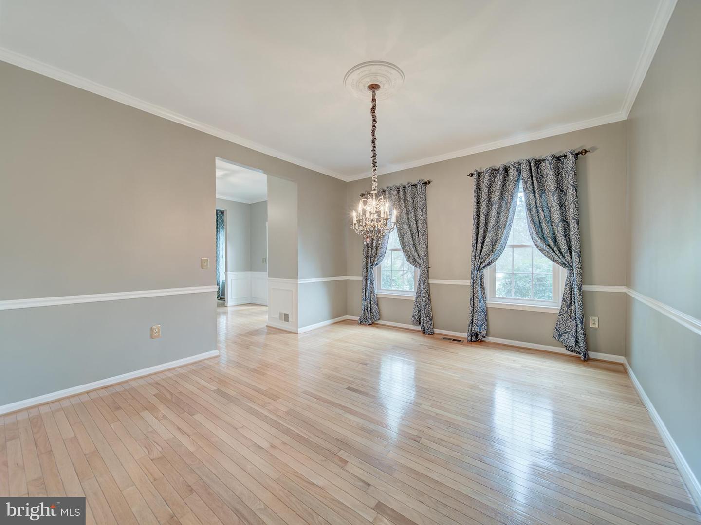 15292 SURREY HOUSE WAY, CENTREVILLE, Virginia 20120, 5 Bedrooms Bedrooms, ,3 BathroomsBathrooms,Residential,For sale,15292 SURREY HOUSE WAY,VAFX2264876 MLS # VAFX2264876