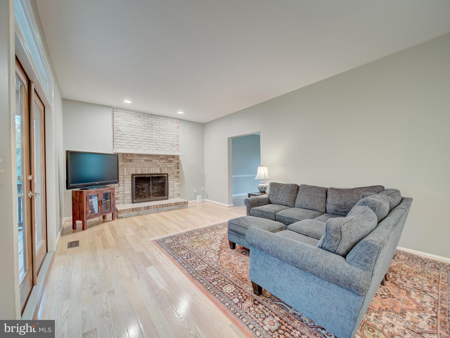 15292 SURREY HOUSE WAY, CENTREVILLE, Virginia 20120, 5 Bedrooms Bedrooms, ,3 BathroomsBathrooms,Residential,For sale,15292 SURREY HOUSE WAY,VAFX2264876 MLS # VAFX2264876