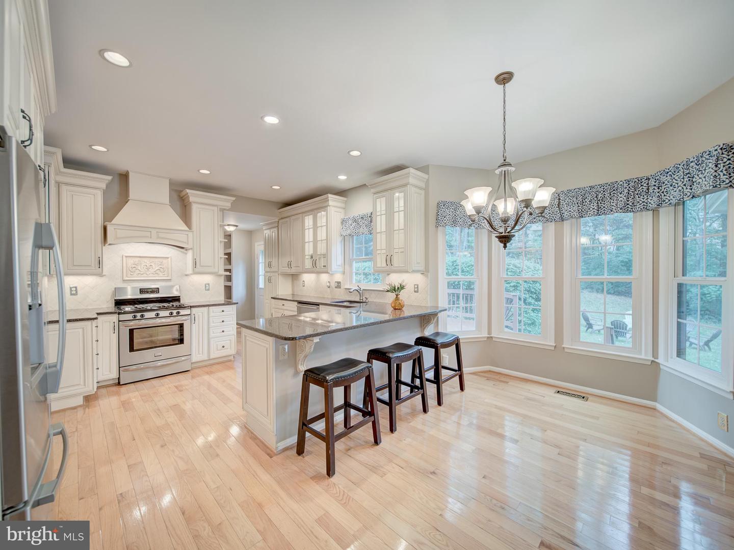 15292 SURREY HOUSE WAY, CENTREVILLE, Virginia 20120, 5 Bedrooms Bedrooms, ,3 BathroomsBathrooms,Residential,For sale,15292 SURREY HOUSE WAY,VAFX2264876 MLS # VAFX2264876