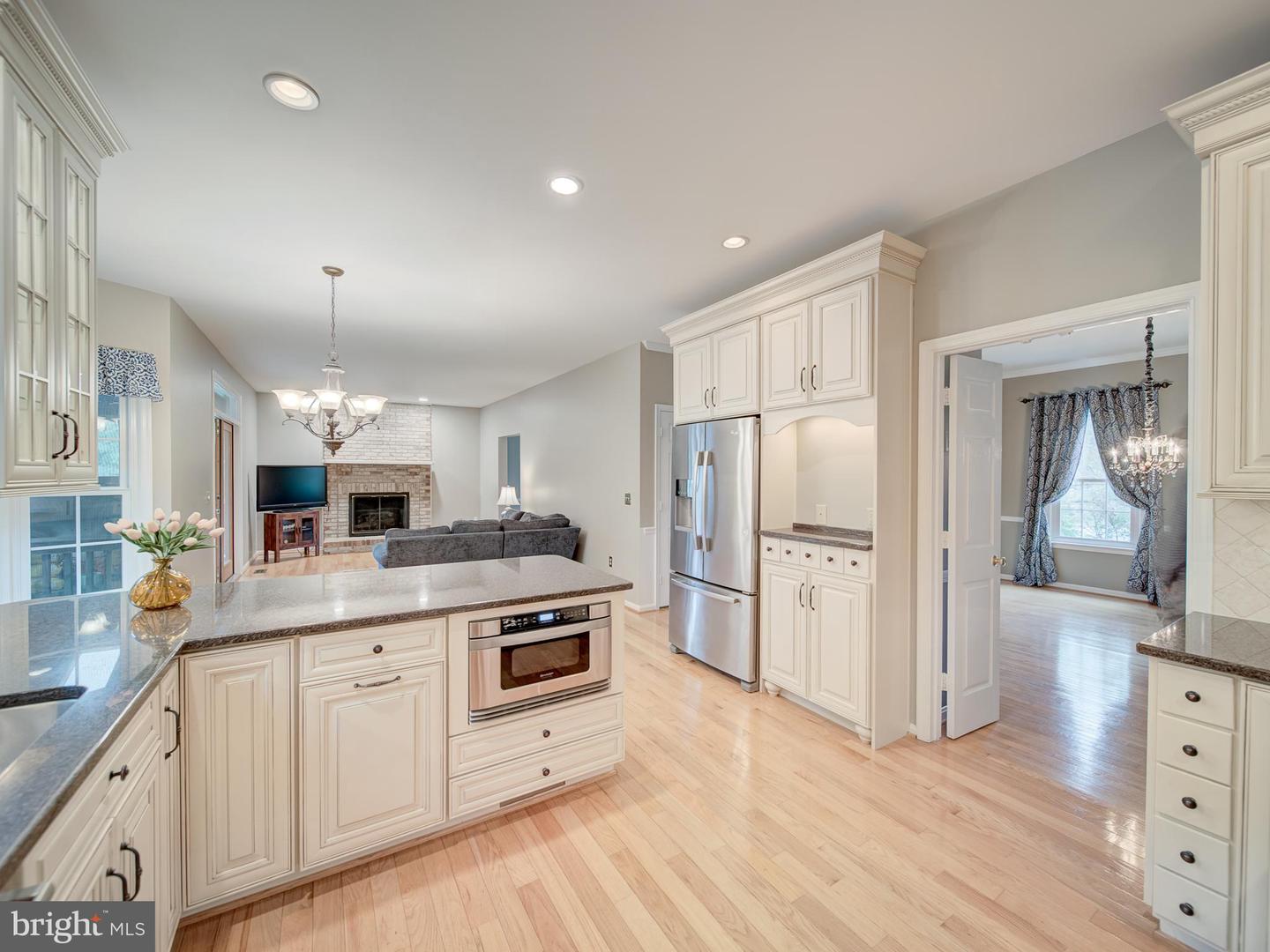 15292 SURREY HOUSE WAY, CENTREVILLE, Virginia 20120, 5 Bedrooms Bedrooms, ,3 BathroomsBathrooms,Residential,For sale,15292 SURREY HOUSE WAY,VAFX2264876 MLS # VAFX2264876