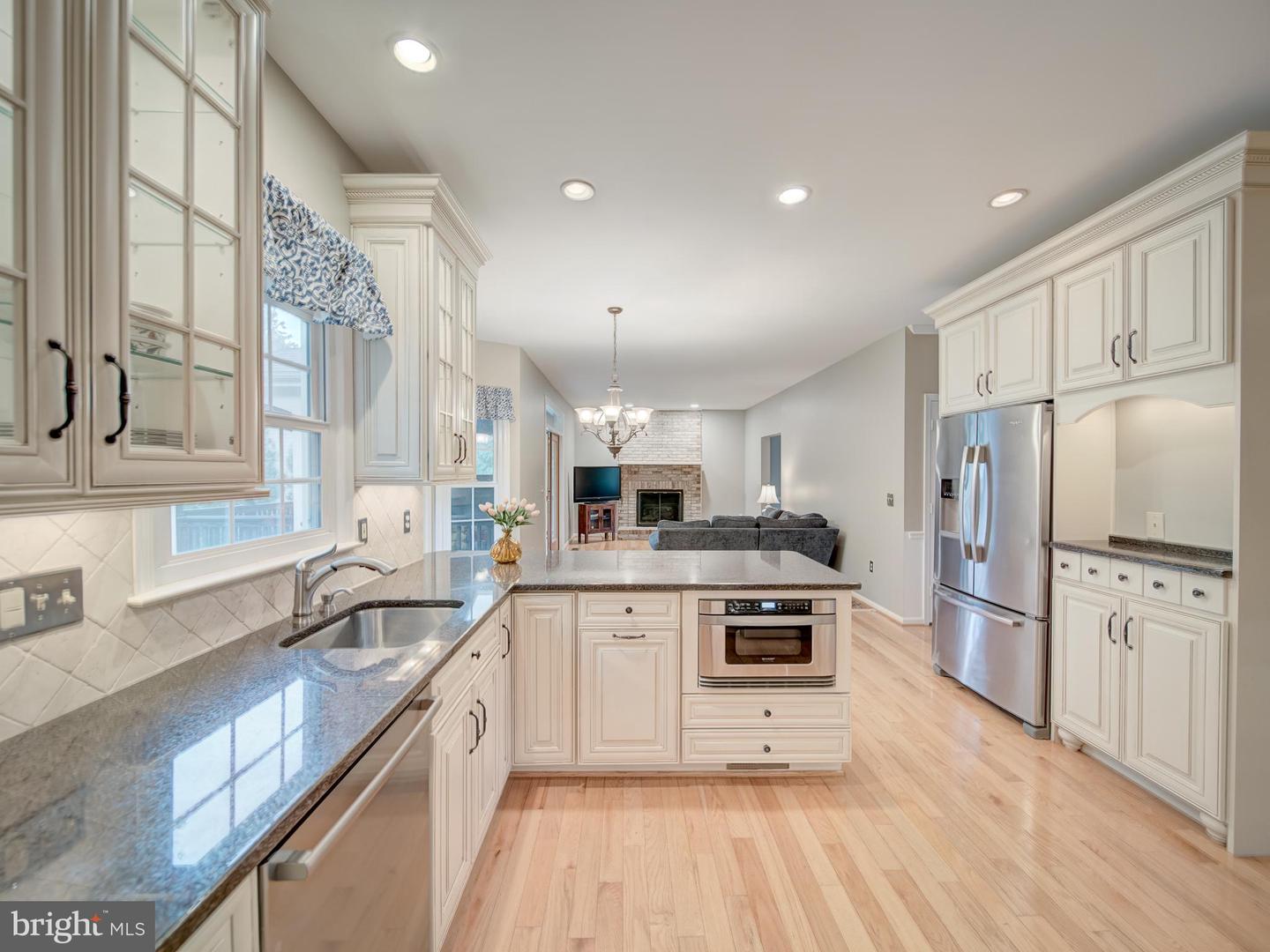 15292 SURREY HOUSE WAY, CENTREVILLE, Virginia 20120, 5 Bedrooms Bedrooms, ,3 BathroomsBathrooms,Residential,For sale,15292 SURREY HOUSE WAY,VAFX2264876 MLS # VAFX2264876