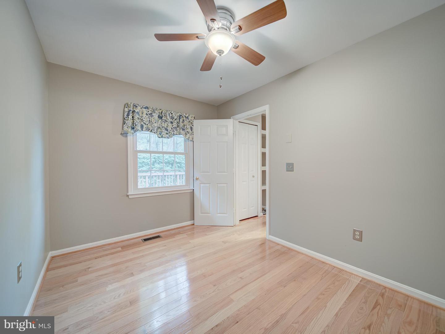 15292 SURREY HOUSE WAY, CENTREVILLE, Virginia 20120, 5 Bedrooms Bedrooms, ,3 BathroomsBathrooms,Residential,For sale,15292 SURREY HOUSE WAY,VAFX2264876 MLS # VAFX2264876