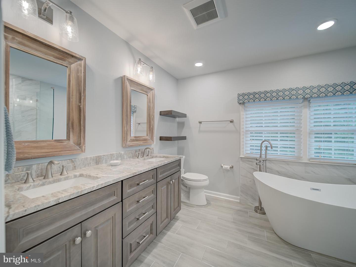 15292 SURREY HOUSE WAY, CENTREVILLE, Virginia 20120, 5 Bedrooms Bedrooms, ,3 BathroomsBathrooms,Residential,For sale,15292 SURREY HOUSE WAY,VAFX2264876 MLS # VAFX2264876