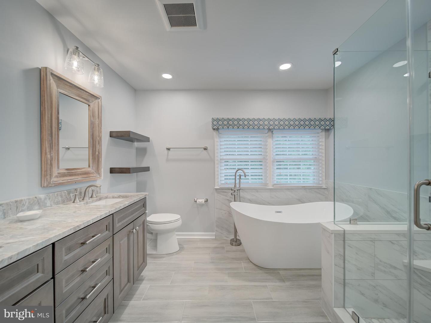 15292 SURREY HOUSE WAY, CENTREVILLE, Virginia 20120, 5 Bedrooms Bedrooms, ,3 BathroomsBathrooms,Residential,For sale,15292 SURREY HOUSE WAY,VAFX2264876 MLS # VAFX2264876