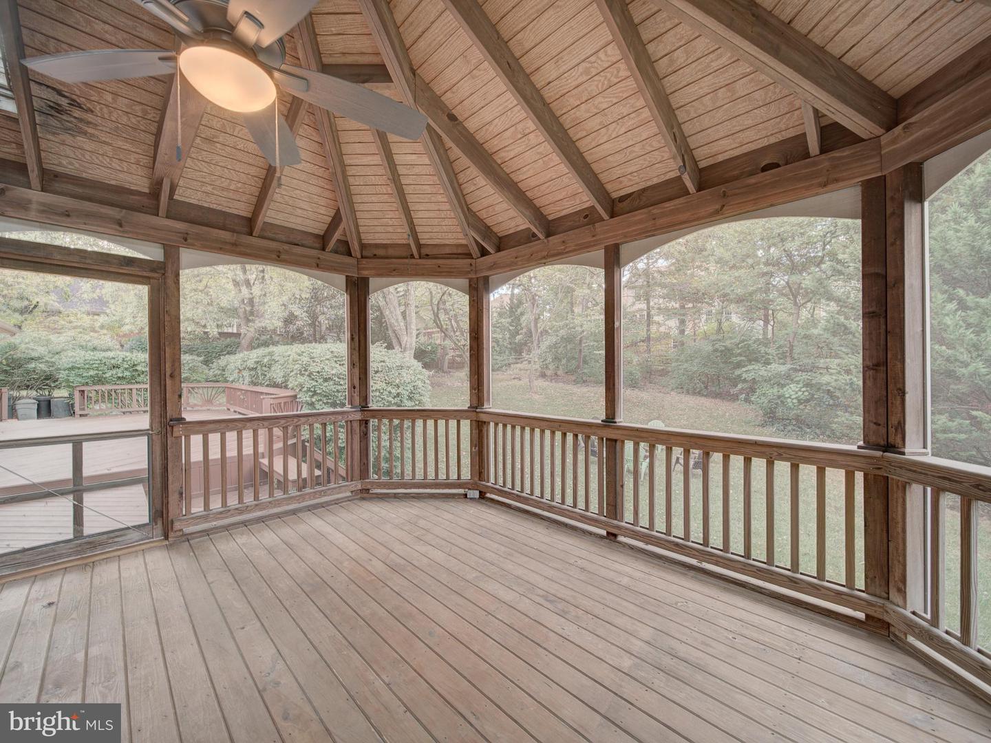 15292 SURREY HOUSE WAY, CENTREVILLE, Virginia 20120, 5 Bedrooms Bedrooms, ,3 BathroomsBathrooms,Residential,For sale,15292 SURREY HOUSE WAY,VAFX2264876 MLS # VAFX2264876