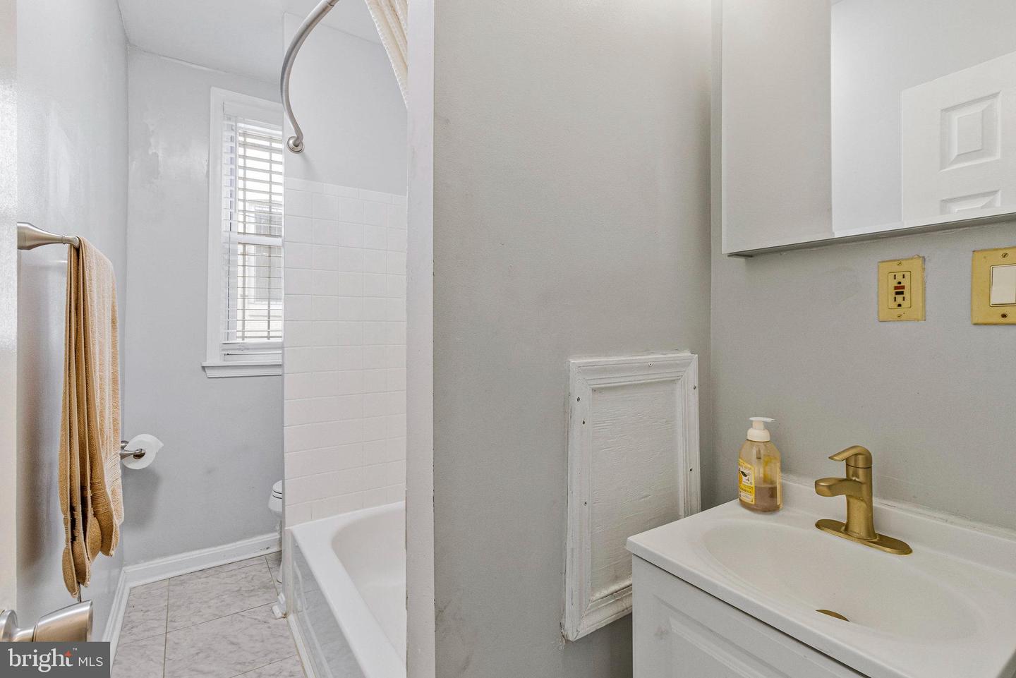 2621 UNIVERSITY PL NW, WASHINGTON, District Of Columbia 20009, 5 Bedrooms Bedrooms, ,3 BathroomsBathrooms,Residential,For sale,2621 UNIVERSITY PL NW,DCDC2220318 MLS # DCDC2220318