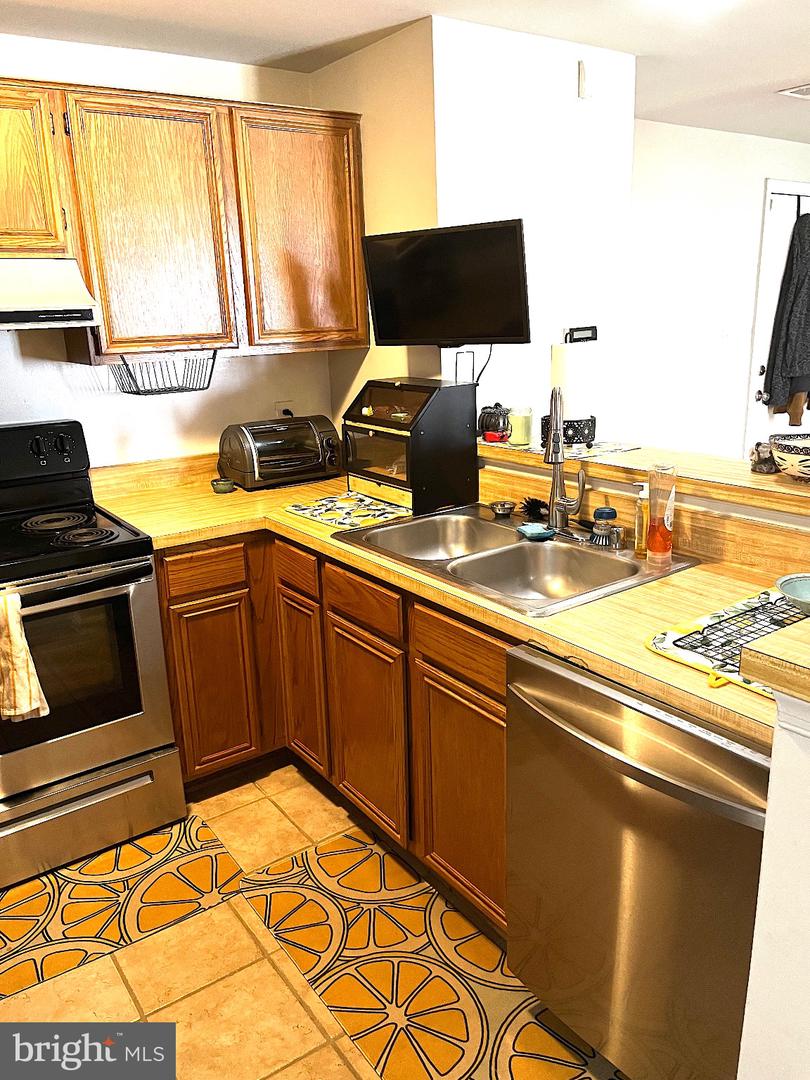 200 DOVER PL #2, STAFFORD, Virginia 22556, 2 Bedrooms Bedrooms, 4 Rooms Rooms,2 BathroomsBathrooms,Residential,For sale,200 DOVER PL #2,VAST2042504 MLS # VAST2042504