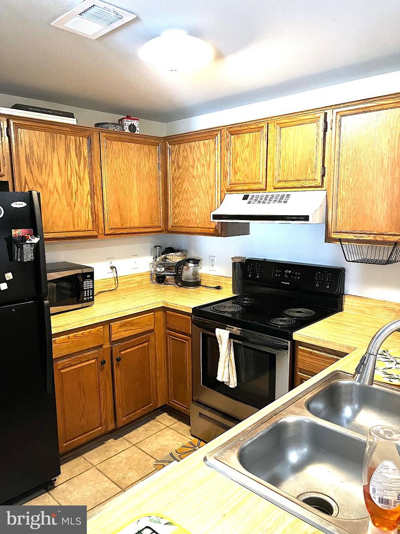 200 DOVER PL #2, STAFFORD, Virginia 22556, 2 Bedrooms Bedrooms, 4 Rooms Rooms,2 BathroomsBathrooms,Residential,For sale,200 DOVER PL #2,VAST2042504 MLS # VAST2042504