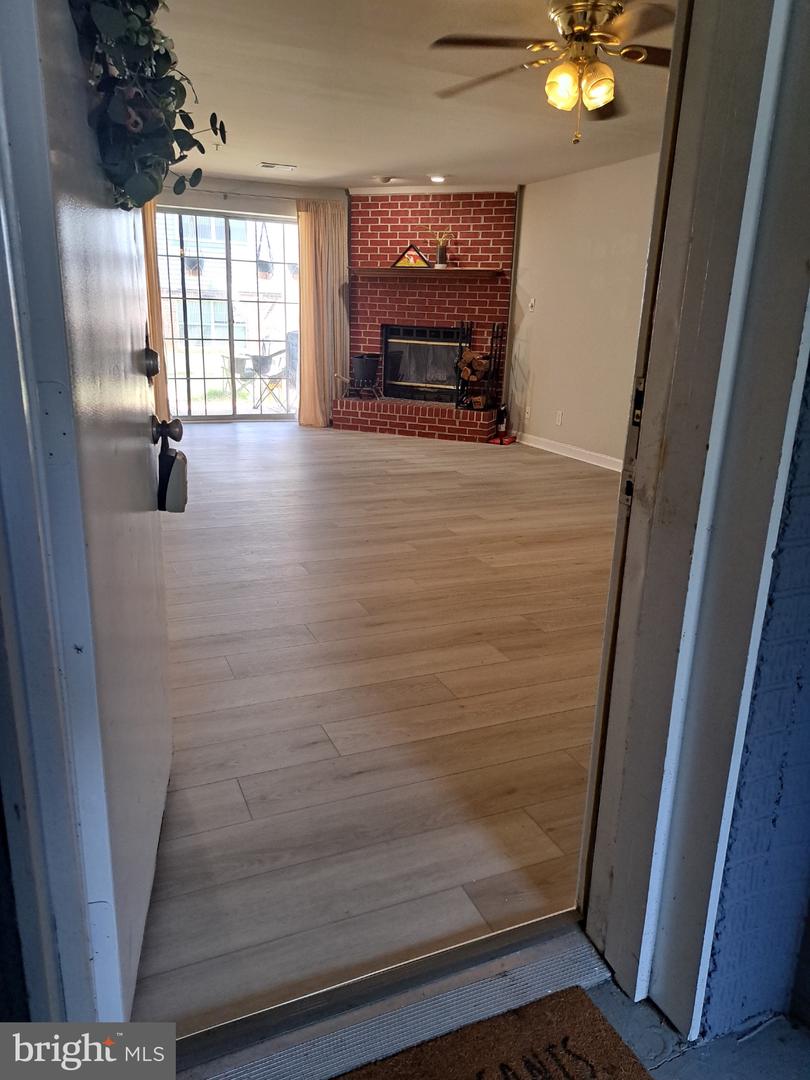 200 DOVER PL #2, STAFFORD, Virginia 22556, 2 Bedrooms Bedrooms, 4 Rooms Rooms,2 BathroomsBathrooms,Residential,For sale,200 DOVER PL #2,VAST2042504 MLS # VAST2042504