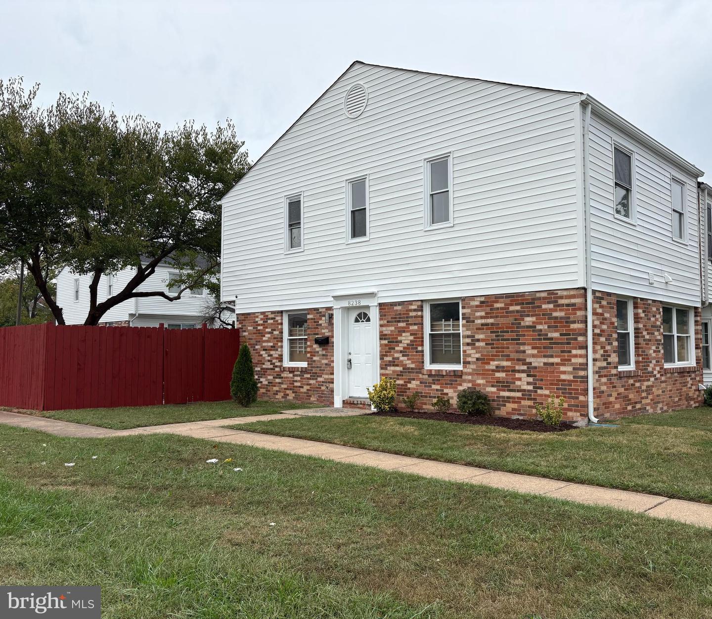 8238 COMMUNITY DR, MANASSAS, Virginia 20109, 3 Bedrooms Bedrooms, 6 Rooms Rooms,2 BathroomsBathrooms,Residential,For sale,8238 COMMUNITY DR,VAPW2103666 MLS # VAPW2103666