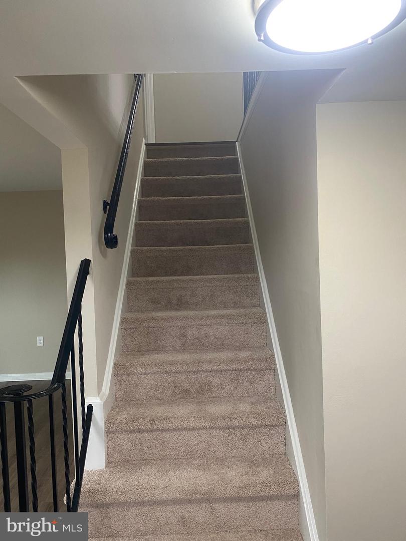 8238 COMMUNITY DR, MANASSAS, Virginia 20109, 3 Bedrooms Bedrooms, 6 Rooms Rooms,2 BathroomsBathrooms,Residential,For sale,8238 COMMUNITY DR,VAPW2103666 MLS # VAPW2103666