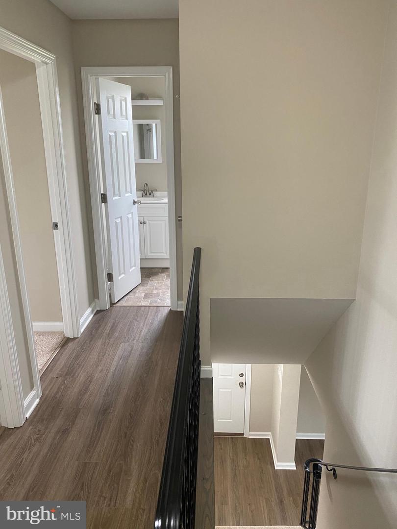 8238 COMMUNITY DR, MANASSAS, Virginia 20109, 3 Bedrooms Bedrooms, 6 Rooms Rooms,2 BathroomsBathrooms,Residential,For sale,8238 COMMUNITY DR,VAPW2103666 MLS # VAPW2103666