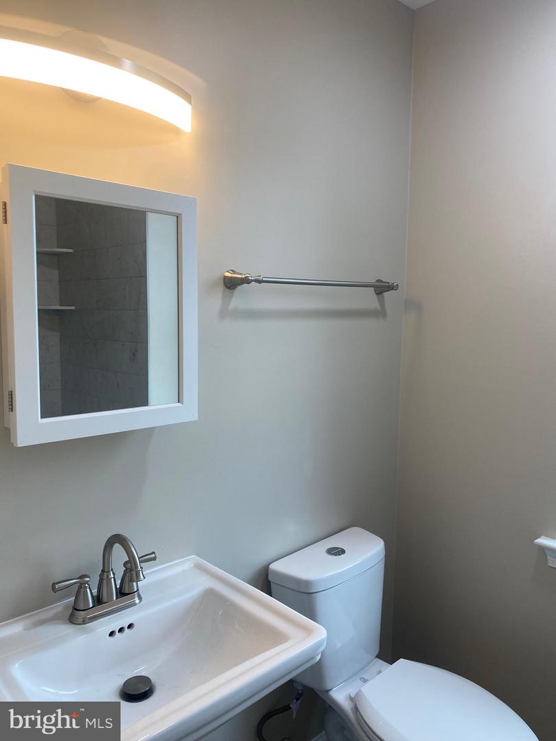 8238 COMMUNITY DR, MANASSAS, Virginia 20109, 3 Bedrooms Bedrooms, 6 Rooms Rooms,2 BathroomsBathrooms,Residential,For sale,8238 COMMUNITY DR,VAPW2103666 MLS # VAPW2103666