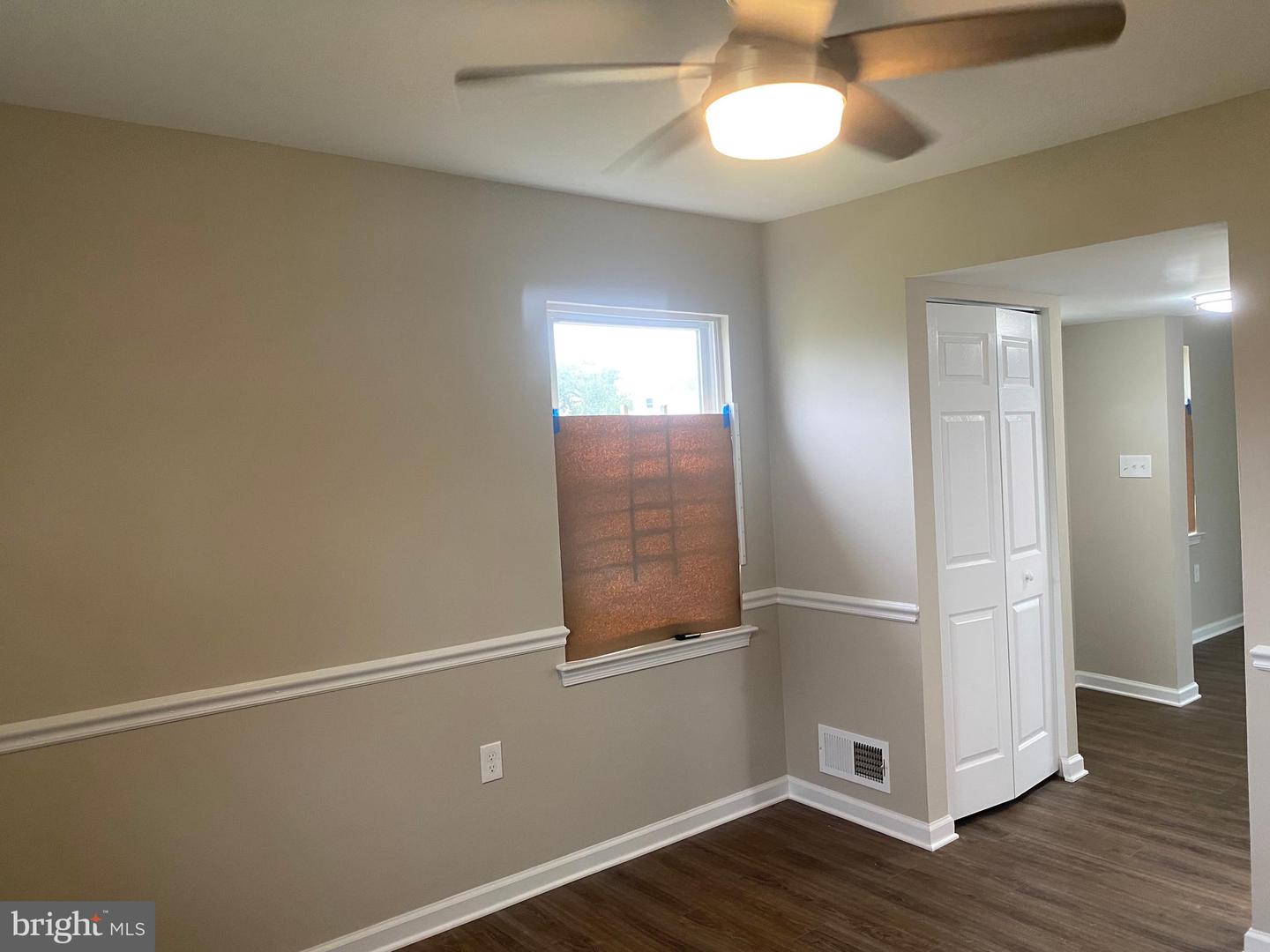8238 COMMUNITY DR, MANASSAS, Virginia 20109, 3 Bedrooms Bedrooms, 6 Rooms Rooms,2 BathroomsBathrooms,Residential,For sale,8238 COMMUNITY DR,VAPW2103666 MLS # VAPW2103666