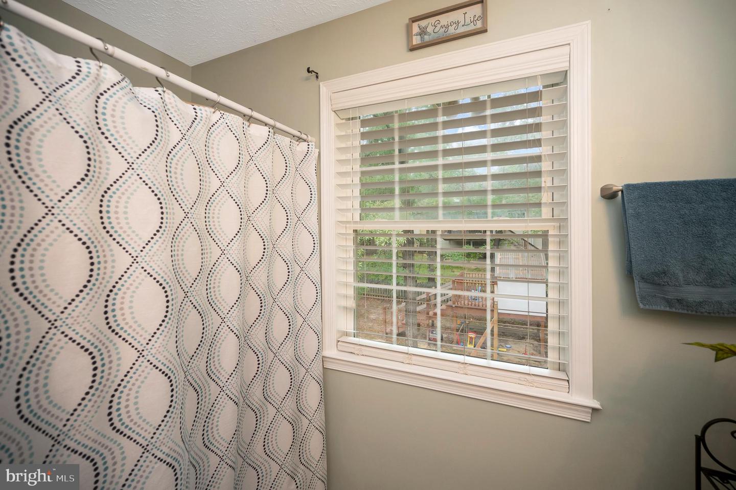 5109 BROOKSHIRE CT W, FREDERICKSBURG, Virginia 22408, 5 Bedrooms Bedrooms, ,2 BathroomsBathrooms,Residential,For sale,5109 BROOKSHIRE CT W,VASP2036166 MLS # VASP2036166