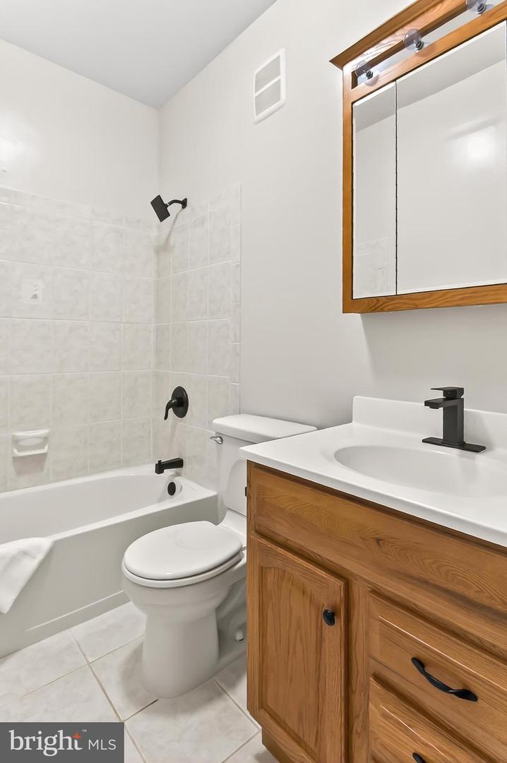 9994 SHORTBREAD WAY, BRISTOW, Virginia 20136, 3 Bedrooms Bedrooms, ,3 BathroomsBathrooms,Residential,For sale,9994 SHORTBREAD WAY,VAPW2103742 MLS # VAPW2103742
