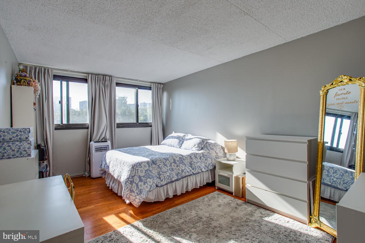 5911 EDSALL RD #206, ALEXANDRIA, Virginia 22304, 2 Bedrooms Bedrooms, ,2 BathroomsBathrooms,Residential,For sale,5911 EDSALL RD #206,VAAX2049508 MLS # VAAX2049508