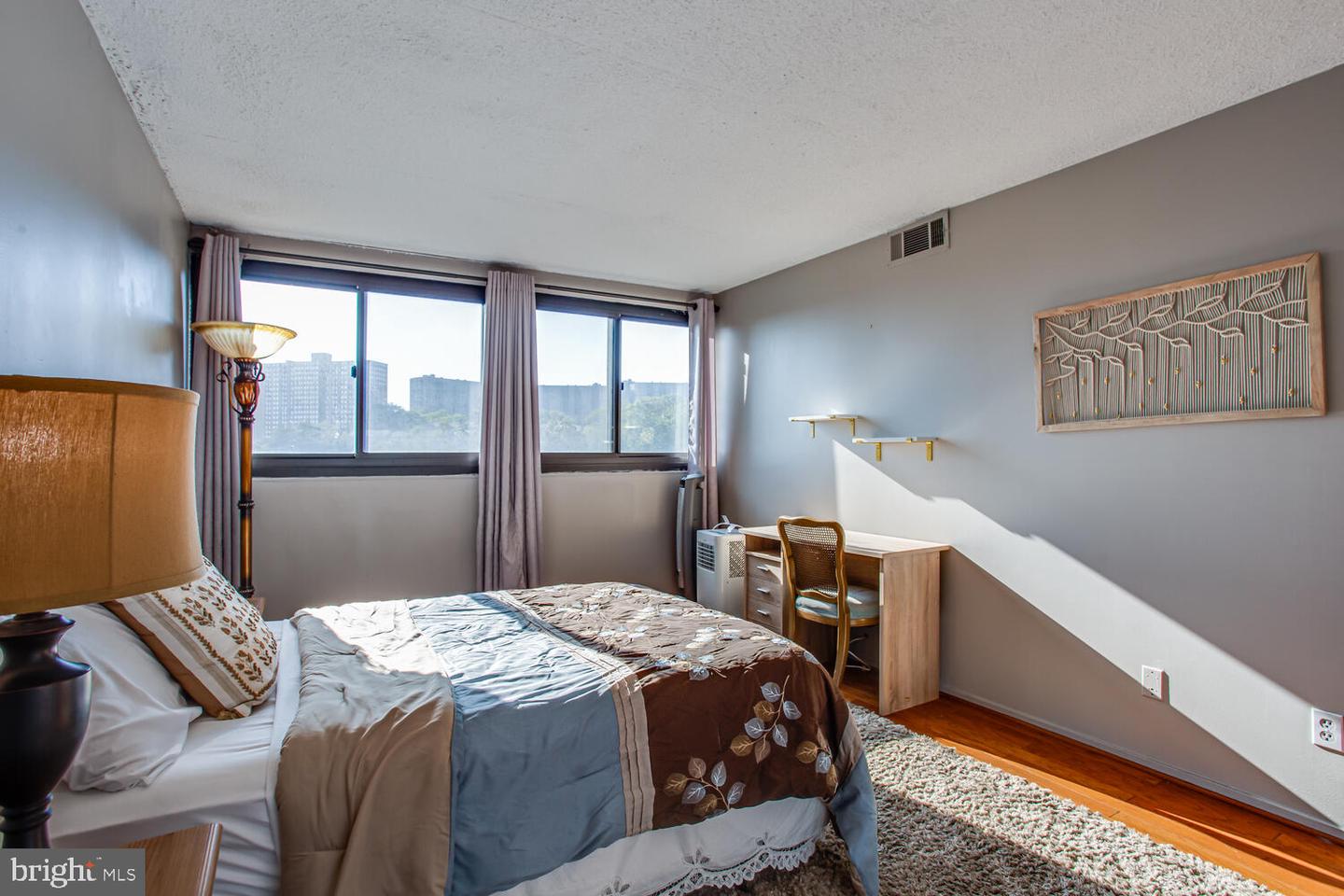 5911 EDSALL RD #206, ALEXANDRIA, Virginia 22304, 2 Bedrooms Bedrooms, ,2 BathroomsBathrooms,Residential,For sale,5911 EDSALL RD #206,VAAX2049508 MLS # VAAX2049508