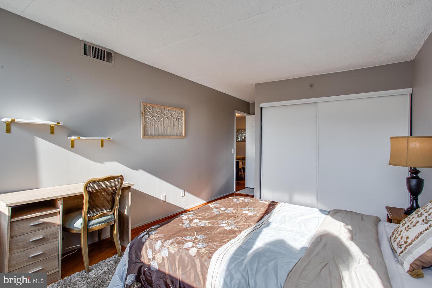 5911 EDSALL RD #206, ALEXANDRIA, Virginia 22304, 2 Bedrooms Bedrooms, ,2 BathroomsBathrooms,Residential,For sale,5911 EDSALL RD #206,VAAX2049508 MLS # VAAX2049508