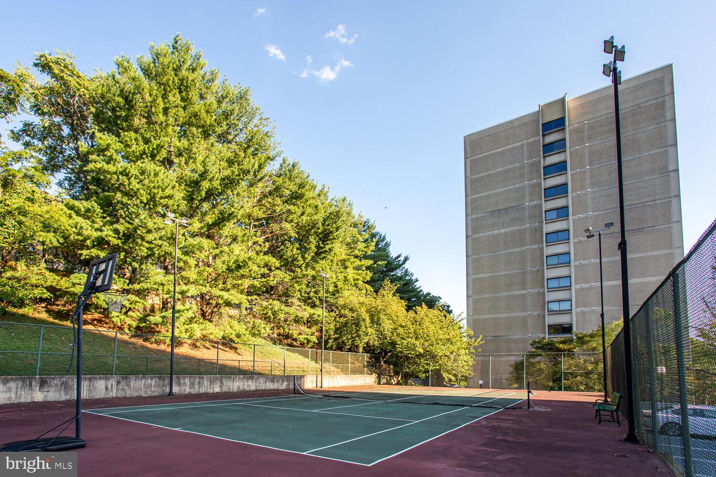 5911 EDSALL RD #206, ALEXANDRIA, Virginia 22304, 2 Bedrooms Bedrooms, ,2 BathroomsBathrooms,Residential,For sale,5911 EDSALL RD #206,VAAX2049508 MLS # VAAX2049508