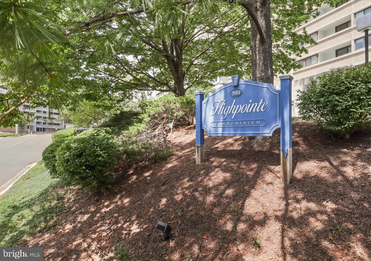 5911 EDSALL RD #206, ALEXANDRIA, Virginia 22304, 2 Bedrooms Bedrooms, ,2 BathroomsBathrooms,Residential,For sale,5911 EDSALL RD #206,VAAX2049508 MLS # VAAX2049508