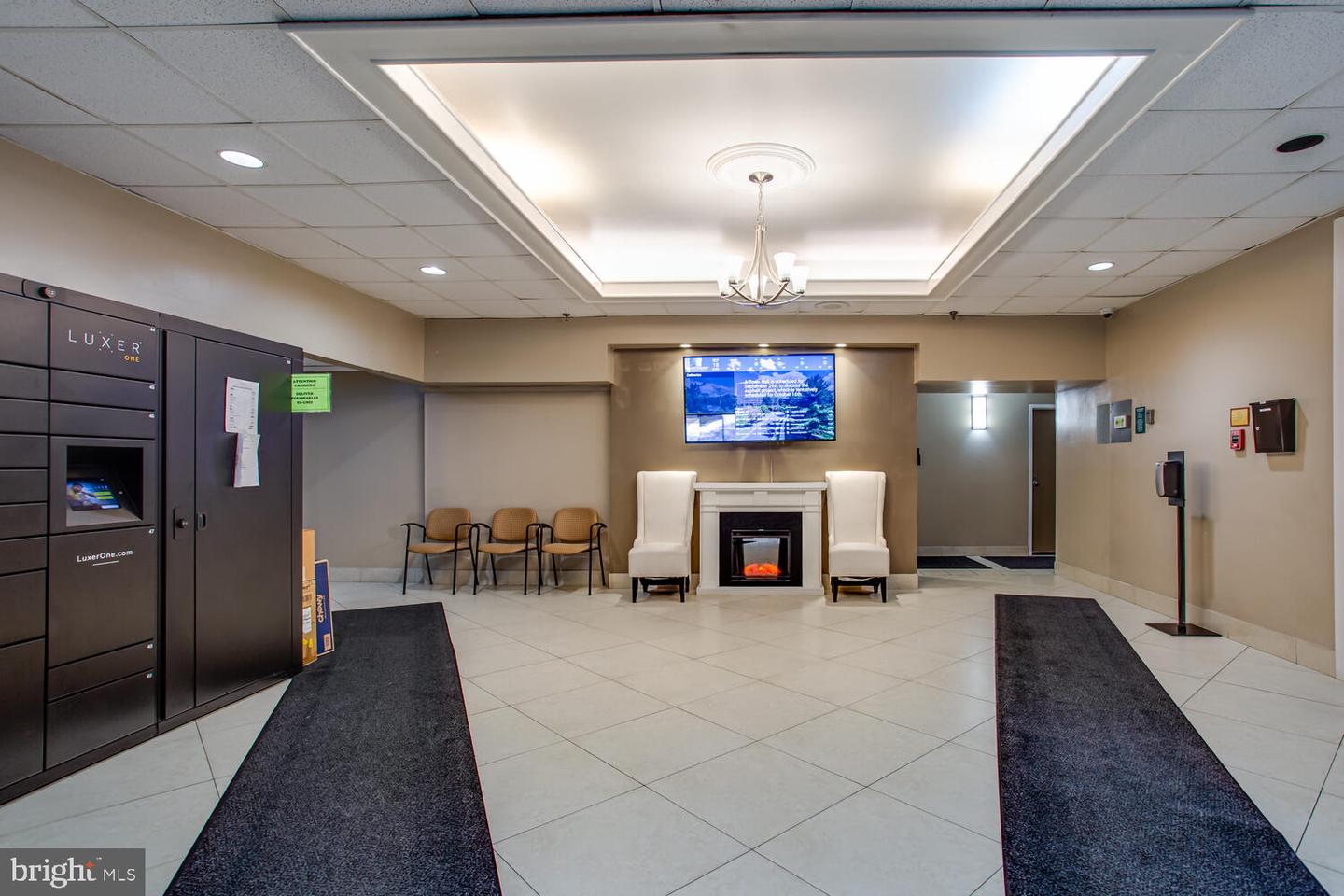 5911 EDSALL RD #206, ALEXANDRIA, Virginia 22304, 2 Bedrooms Bedrooms, ,2 BathroomsBathrooms,Residential,For sale,5911 EDSALL RD #206,VAAX2049508 MLS # VAAX2049508