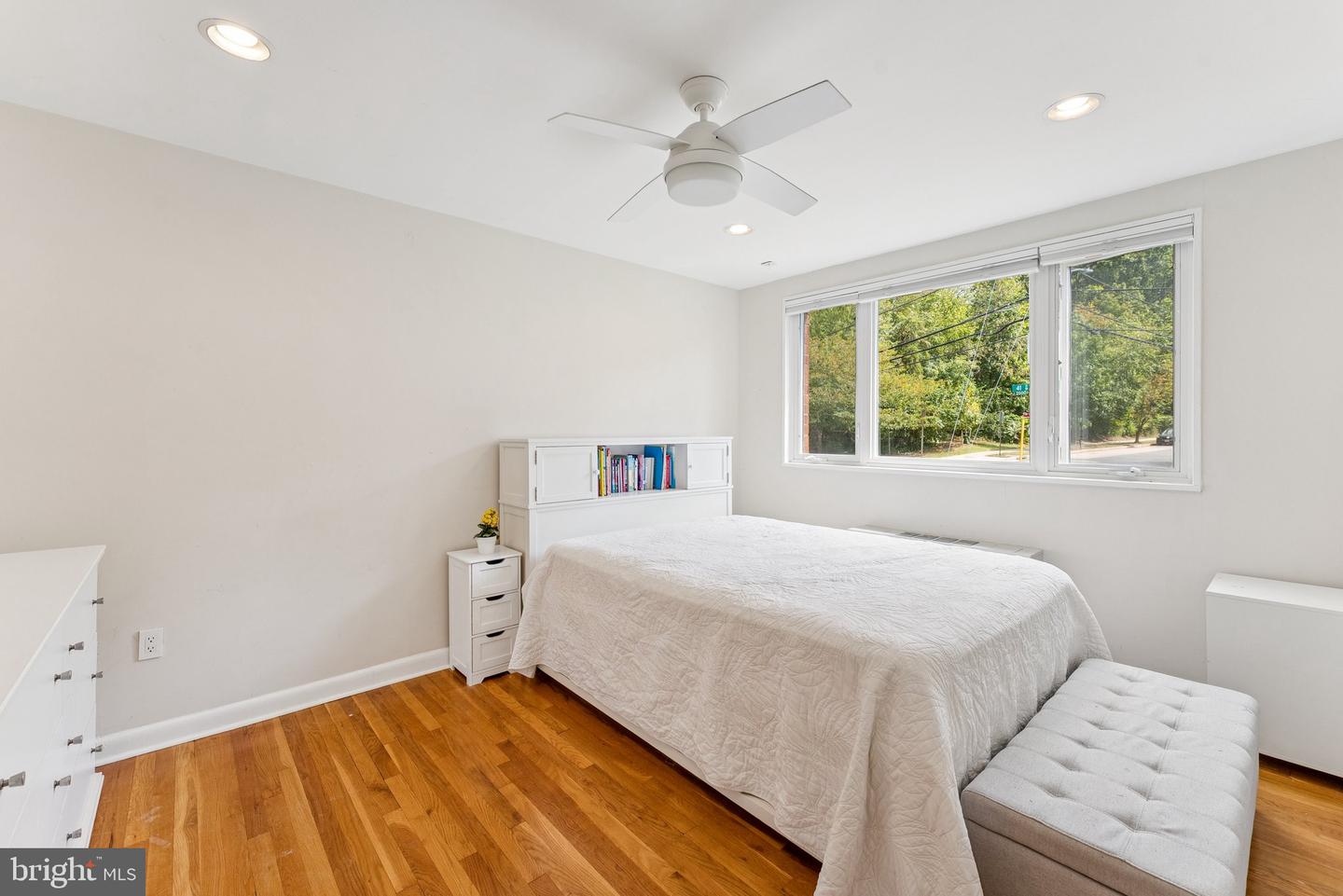 2400 41ST ST NW #513, WASHINGTON, District Of Columbia 20007, 2 Bedrooms Bedrooms, ,1 BathroomBathrooms,Residential,For sale,2400 41ST ST NW #513,DCDC2221752 MLS # DCDC2221752