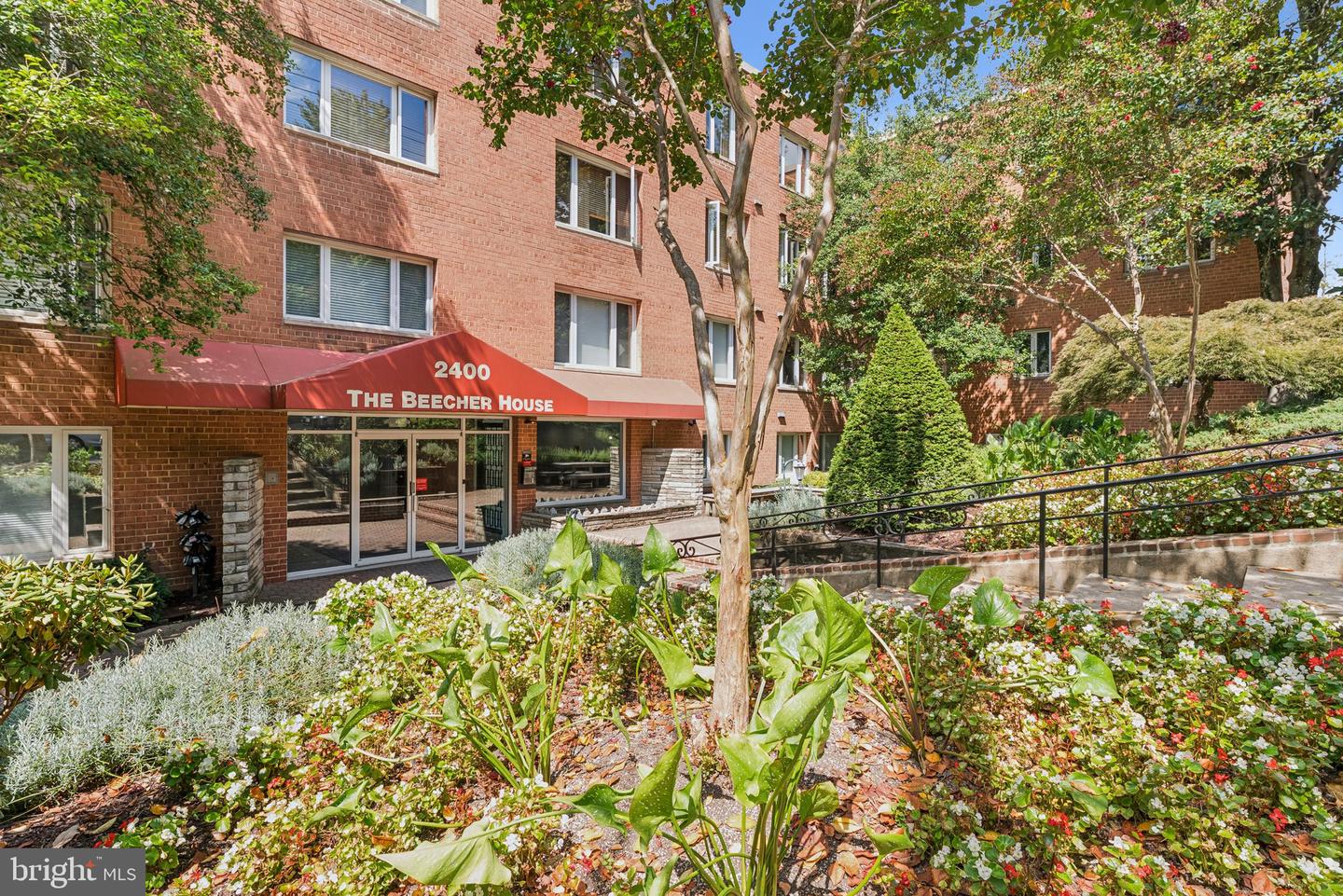 2400 41ST ST NW #513, WASHINGTON, District Of Columbia 20007, 2 Bedrooms Bedrooms, ,1 BathroomBathrooms,Residential,For sale,2400 41ST ST NW #513,DCDC2221752 MLS # DCDC2221752