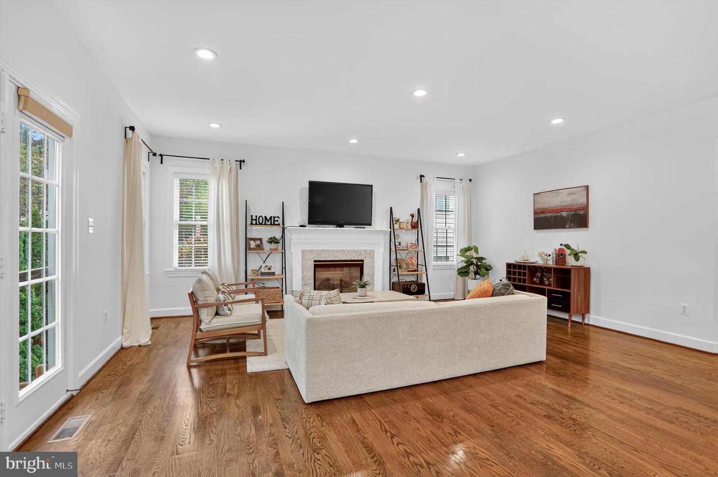 10626 REGENT PARK CT, FAIRFAX, Virginia 22030, 6 Bedrooms Bedrooms, ,4 BathroomsBathrooms,Residential,For sale,10626 REGENT PARK CT,VAFC2006960 MLS # VAFC2006960