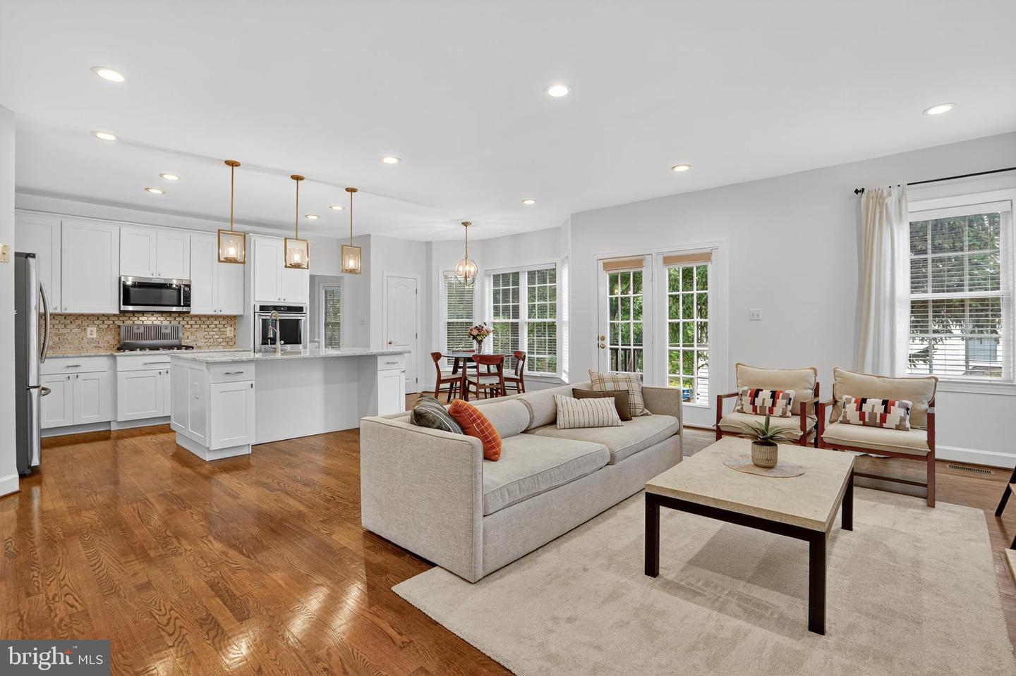 10626 REGENT PARK CT, FAIRFAX, Virginia 22030, 6 Bedrooms Bedrooms, ,4 BathroomsBathrooms,Residential,For sale,10626 REGENT PARK CT,VAFC2006960 MLS # VAFC2006960