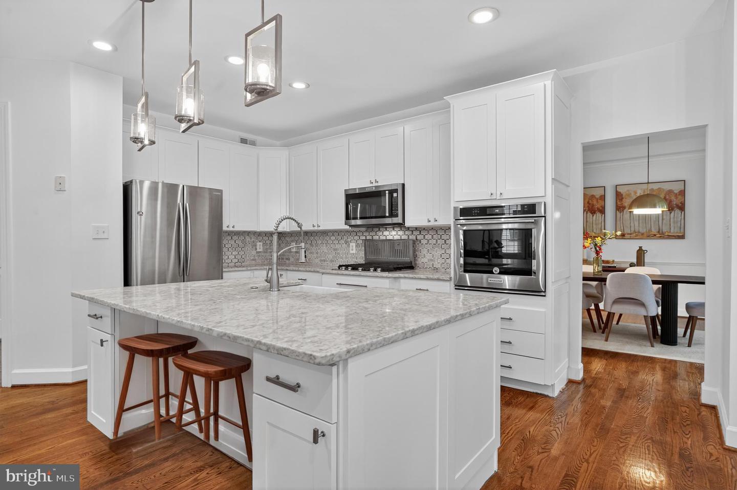 10626 REGENT PARK CT, FAIRFAX, Virginia 22030, 6 Bedrooms Bedrooms, ,4 BathroomsBathrooms,Residential,For sale,10626 REGENT PARK CT,VAFC2006960 MLS # VAFC2006960