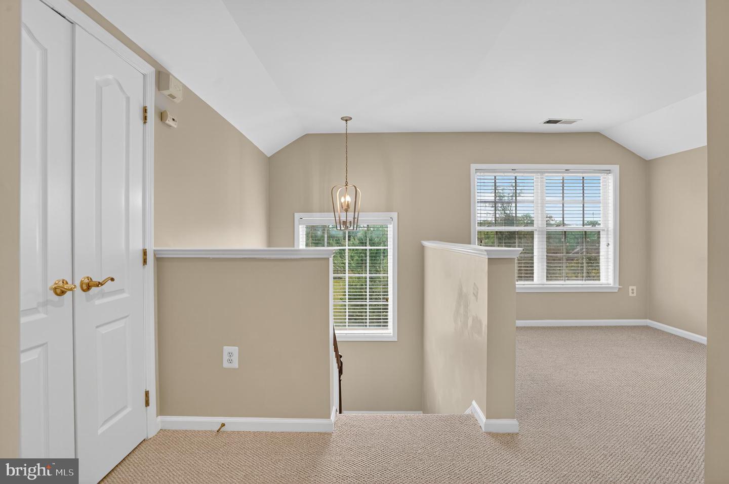 10626 REGENT PARK CT, FAIRFAX, Virginia 22030, 6 Bedrooms Bedrooms, ,4 BathroomsBathrooms,Residential,For sale,10626 REGENT PARK CT,VAFC2006960 MLS # VAFC2006960