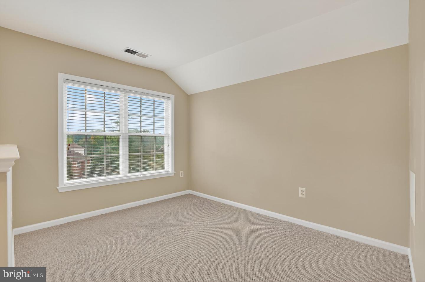 10626 REGENT PARK CT, FAIRFAX, Virginia 22030, 6 Bedrooms Bedrooms, ,4 BathroomsBathrooms,Residential,For sale,10626 REGENT PARK CT,VAFC2006960 MLS # VAFC2006960