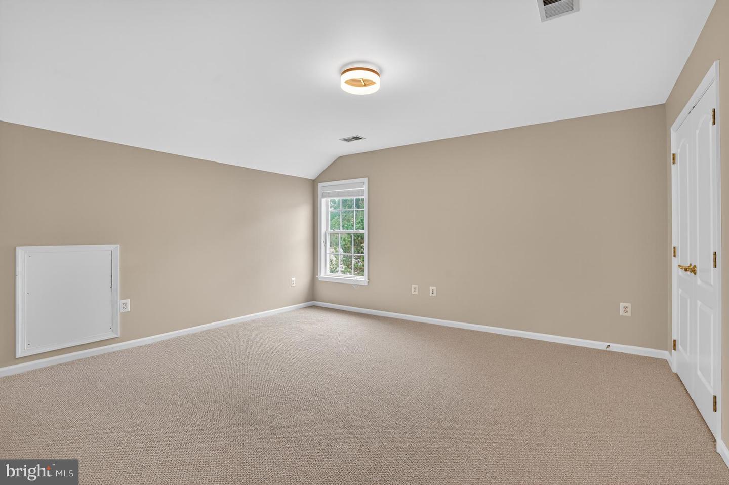 10626 REGENT PARK CT, FAIRFAX, Virginia 22030, 6 Bedrooms Bedrooms, ,4 BathroomsBathrooms,Residential,For sale,10626 REGENT PARK CT,VAFC2006960 MLS # VAFC2006960