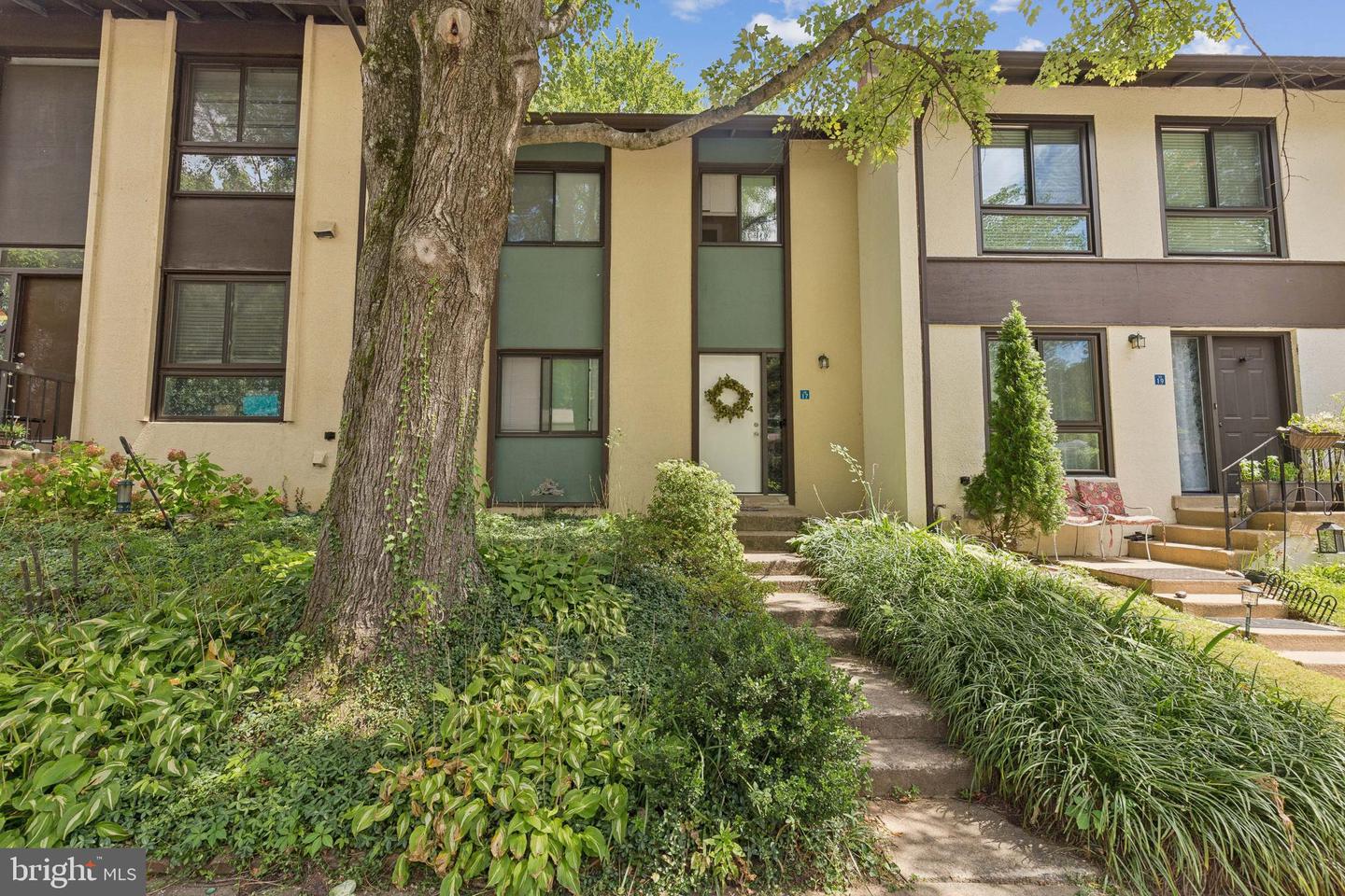 11817 COOPERS CT, RESTON, Virginia 20191, 3 Bedrooms Bedrooms, ,2 BathroomsBathrooms,Residential,For sale,11817 COOPERS CT,VAFX2266992 MLS # VAFX2266992