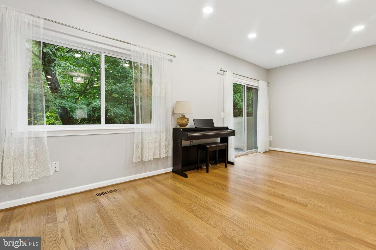 11817 COOPERS CT, RESTON, Virginia 20191, 3 Bedrooms Bedrooms, ,2 BathroomsBathrooms,Residential,For sale,11817 COOPERS CT,VAFX2266992 MLS # VAFX2266992