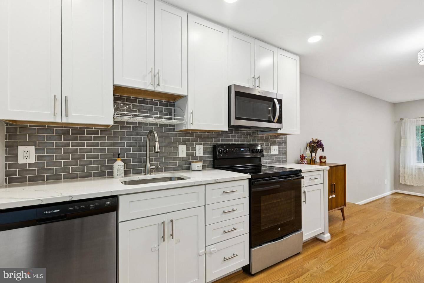 11817 COOPERS CT, RESTON, Virginia 20191, 3 Bedrooms Bedrooms, ,2 BathroomsBathrooms,Residential,For sale,11817 COOPERS CT,VAFX2266992 MLS # VAFX2266992